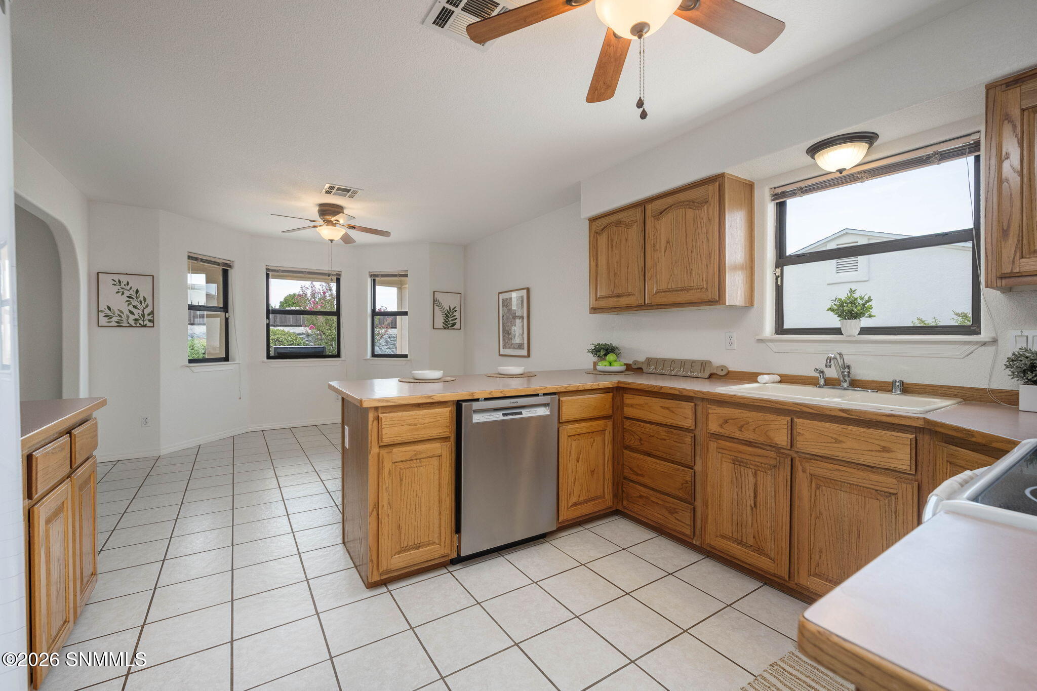 17-web-or-mls-Snappin Homes (Cheyenne262