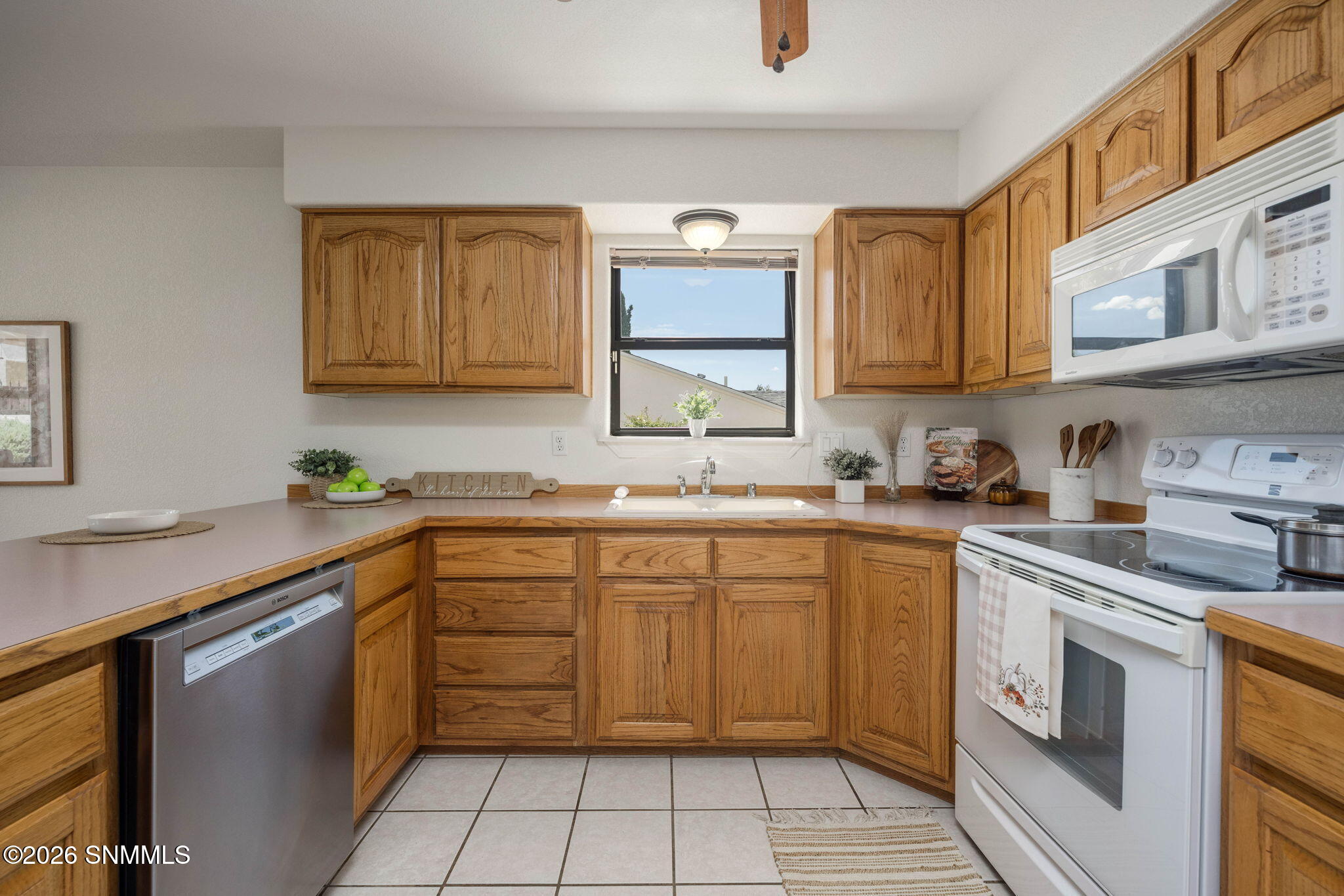 14-web-or-mls-Snappin Homes (Cheyenne262