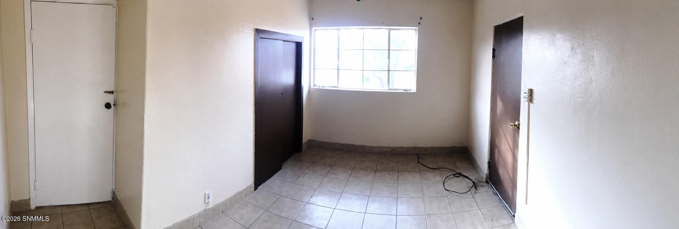 06_Interior_Room_2