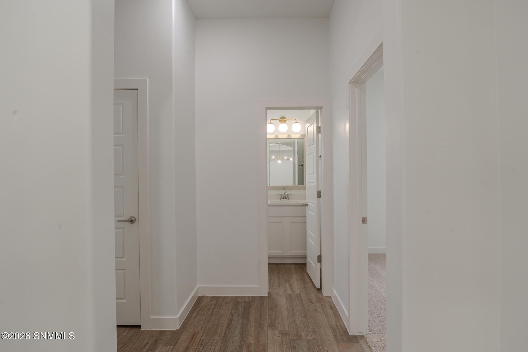 Astoria - 2200-16