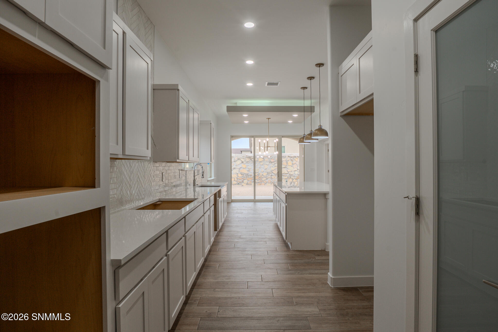 Astoria - 2200-36
