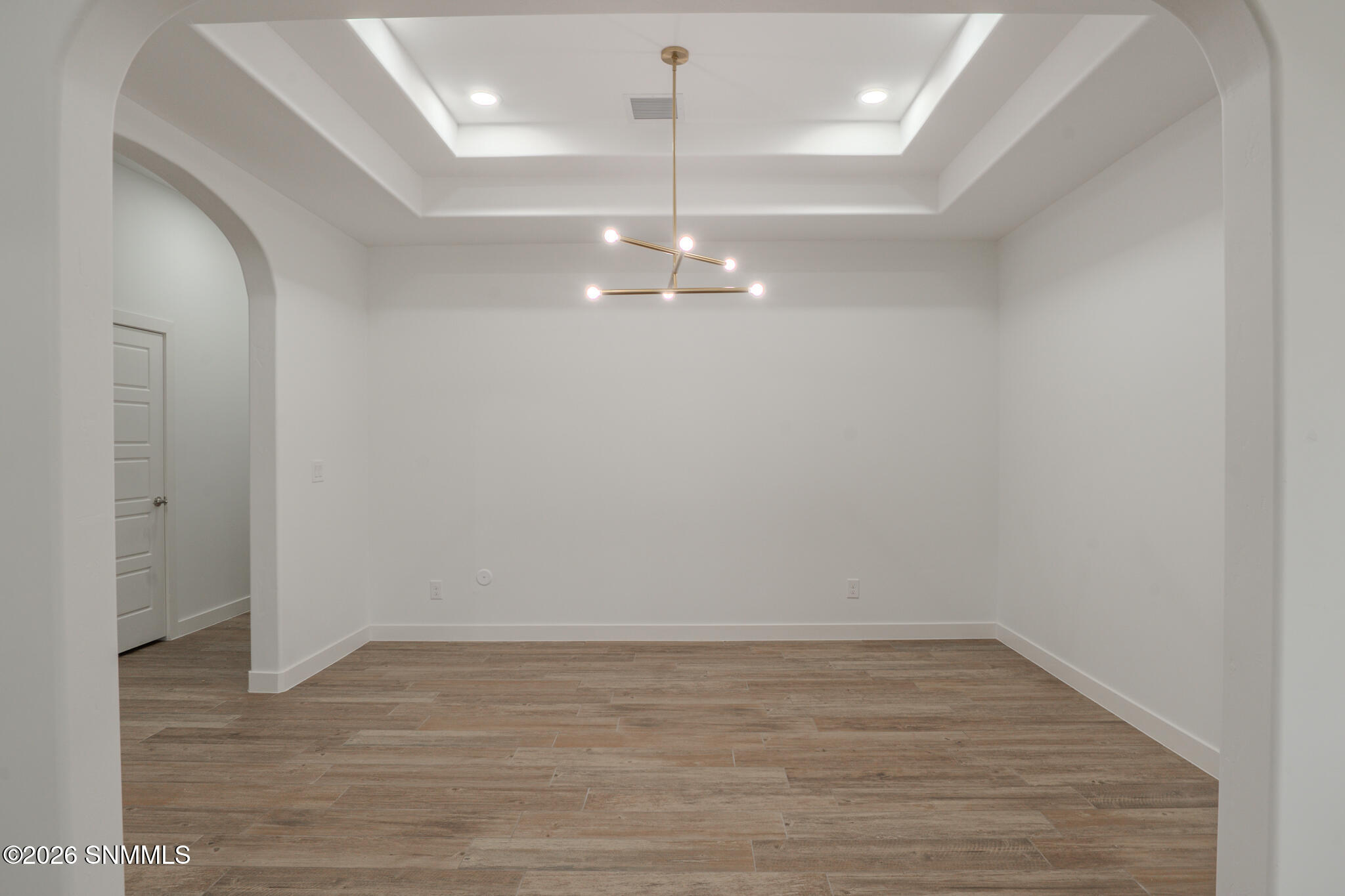 Astoria - 2200-56