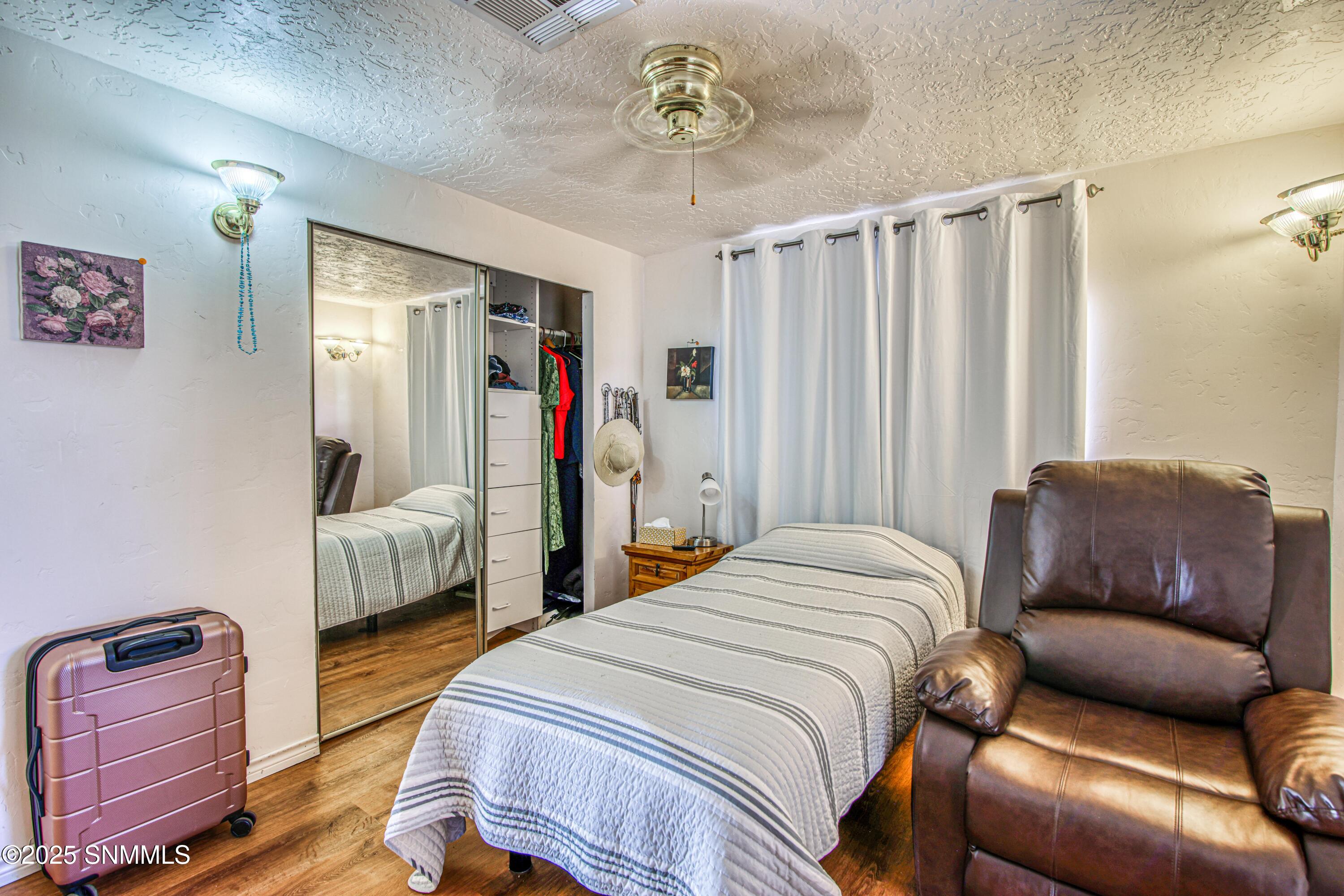 Main Bedroom3