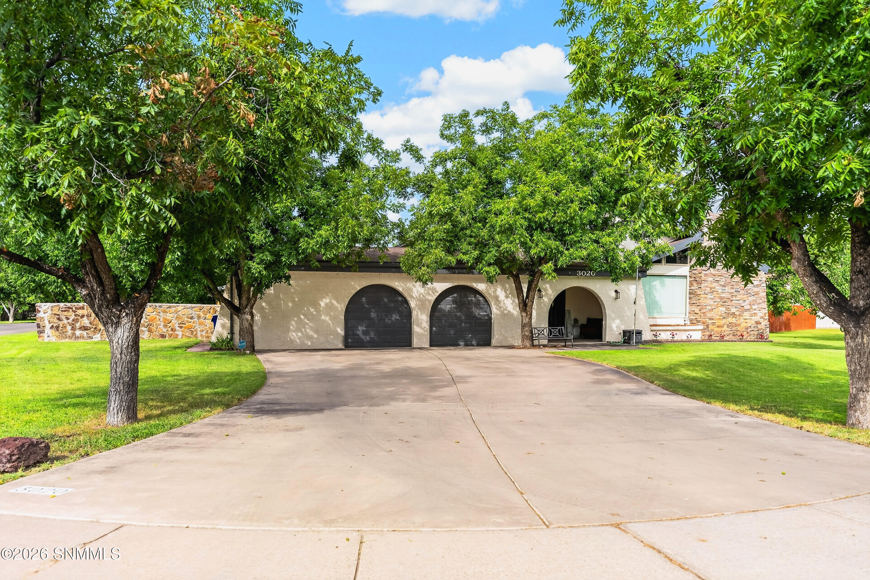 004_Mimosa Lane-3