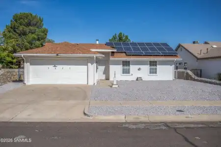 5027 Emerald Street, Las Cruces, New Mexico 88012, 3 Bedrooms Bedrooms, ,2 BathroomsBathrooms,Residential,For Sale,Emerald,2602705