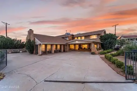 208 Magic Shadow Drive, Santa Teresa, New Mexico 88008, 4 Bedrooms Bedrooms, ,4 BathroomsBathrooms,Residential,For Sale,Magic Shadow,2602708
