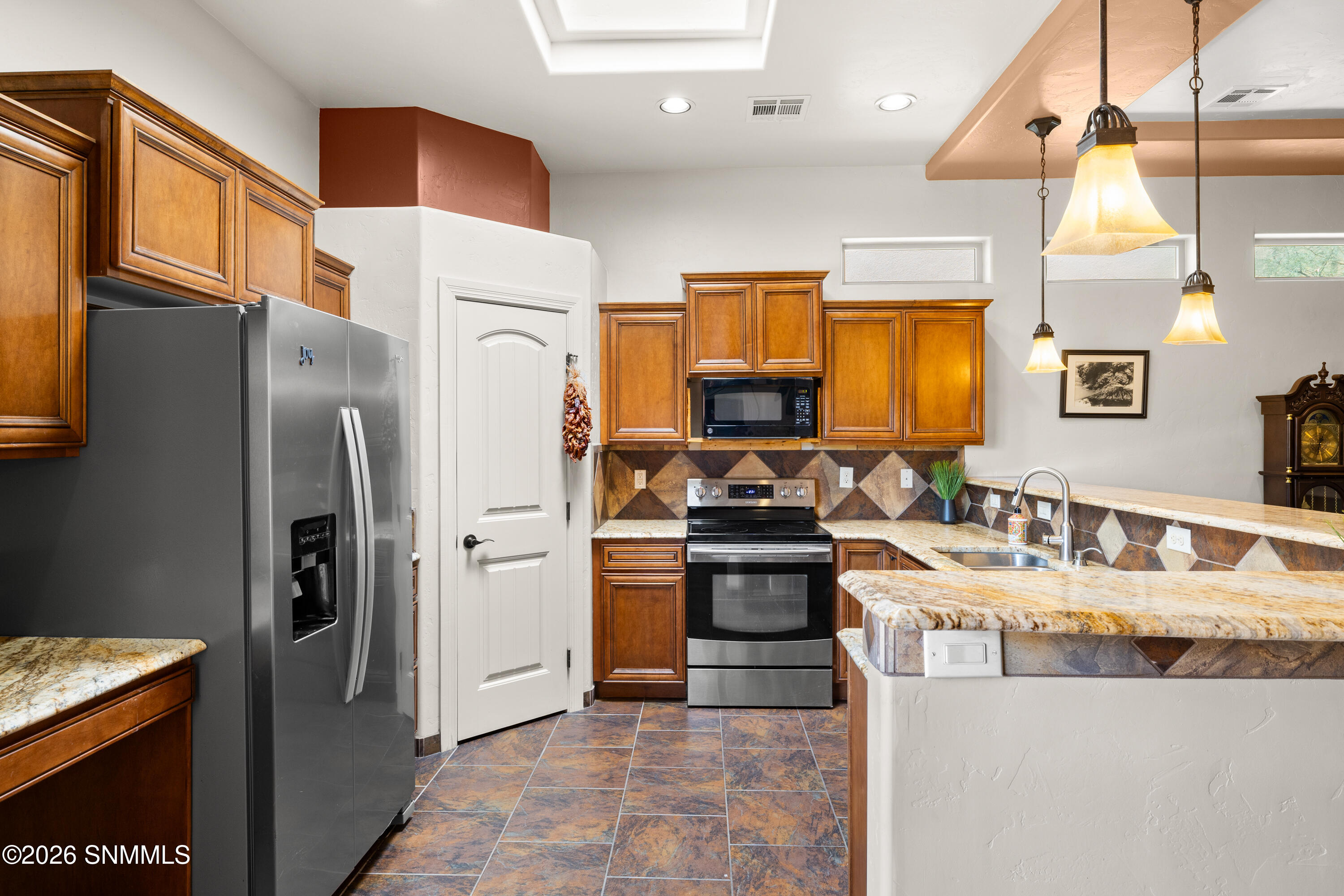 3904-Tayvis-MLS-Camera-Guy-12