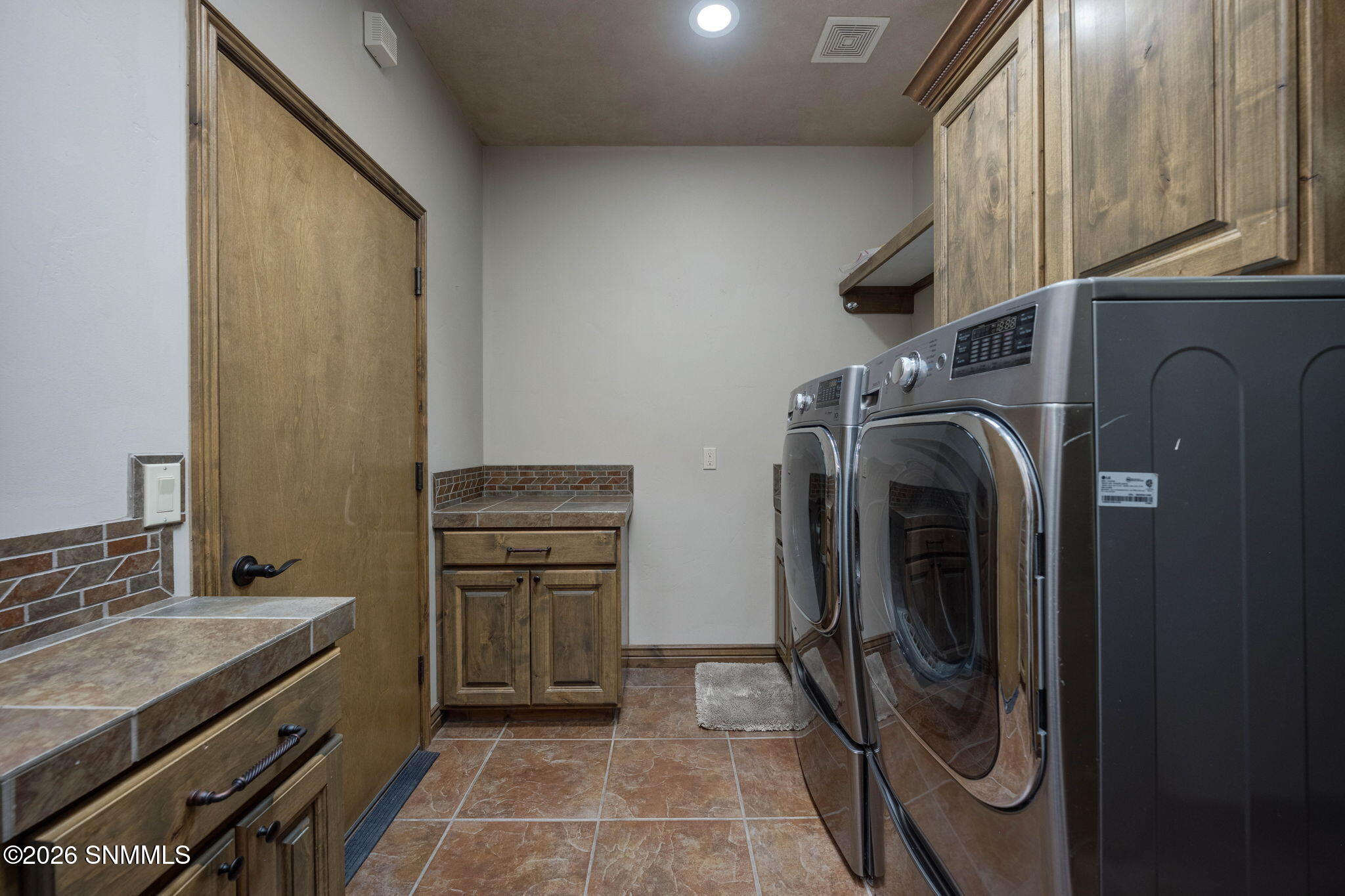 45-web-or-mls-Snappin Homes (Sisley1312)