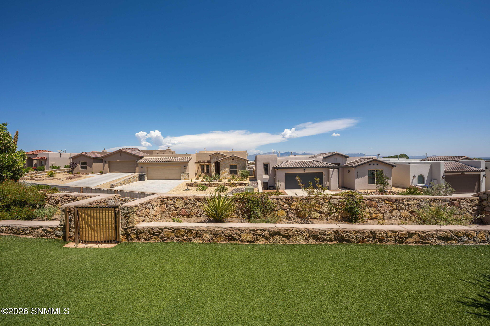 50-web-or-mls-Snappin Homes (Sisley1312)