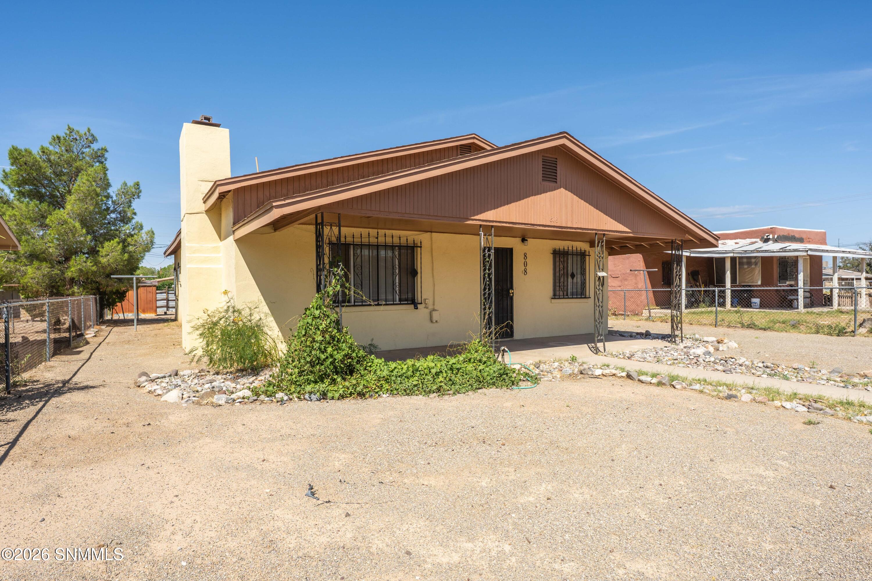 2_Patty Olson_808 Alamo_Las Cruces