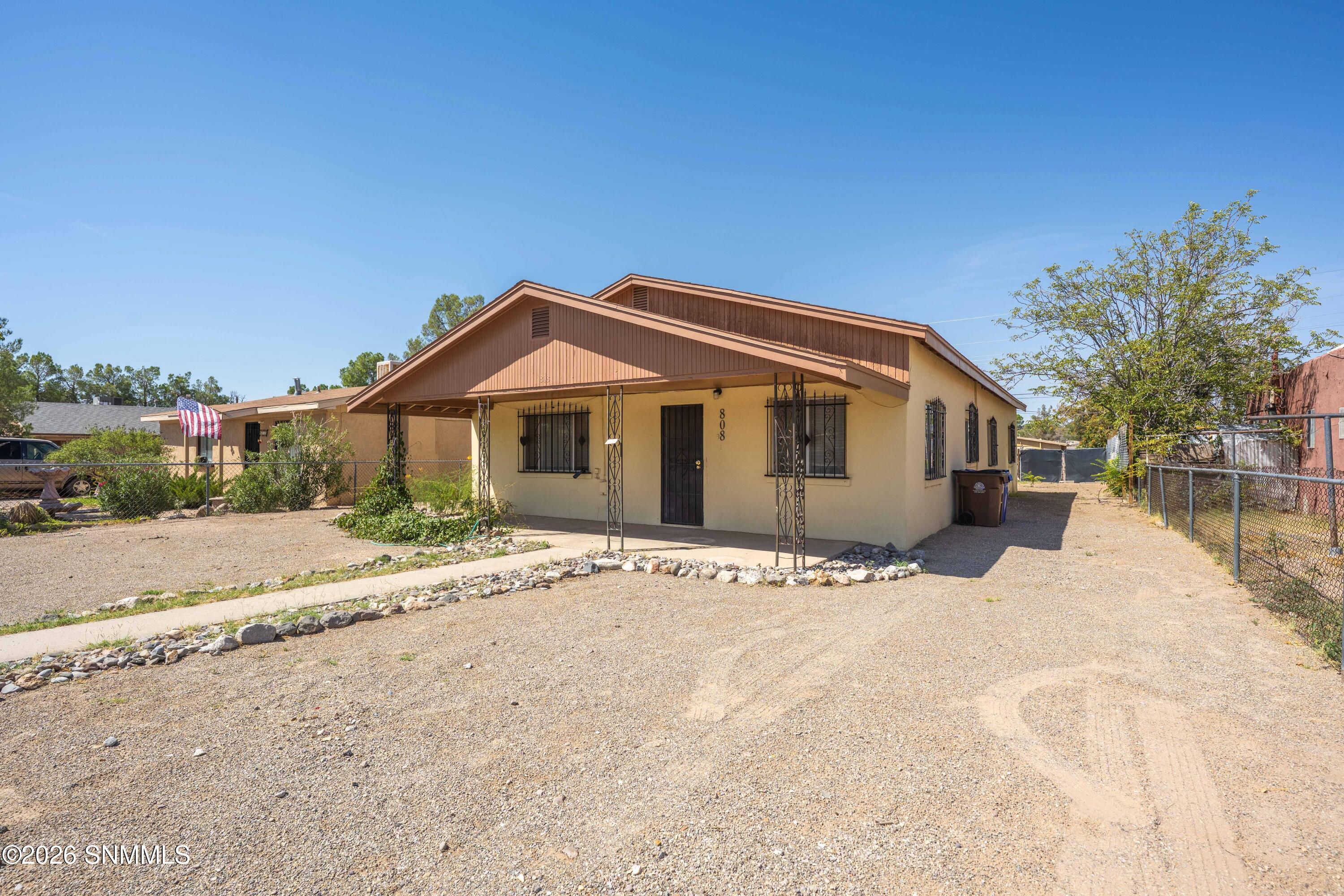 28_Patty Olson_808 Alamo_Las Cruces