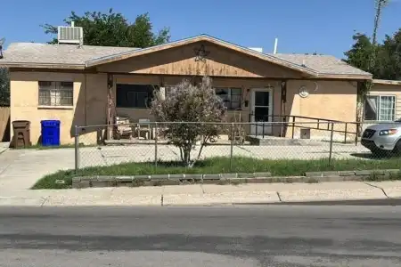 1737/1739 Idaho Avenue, Las Cruces, New Mexico 88001, 2 Bedrooms Bedrooms, ,2 BathroomsBathrooms,Residential,For Sale,Idaho,2602729
