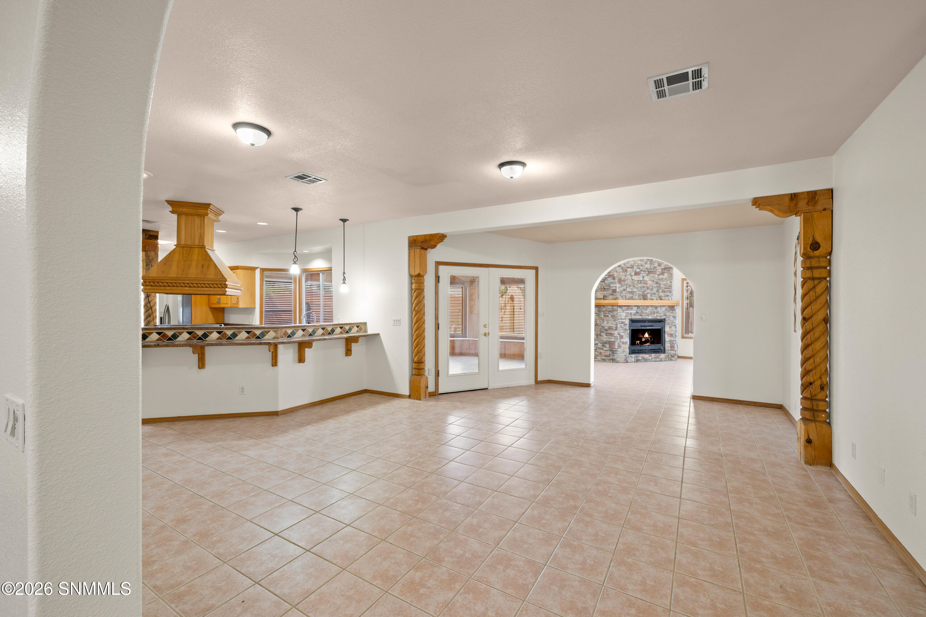25191-Tularosa-MLS-Camera-Guy-10