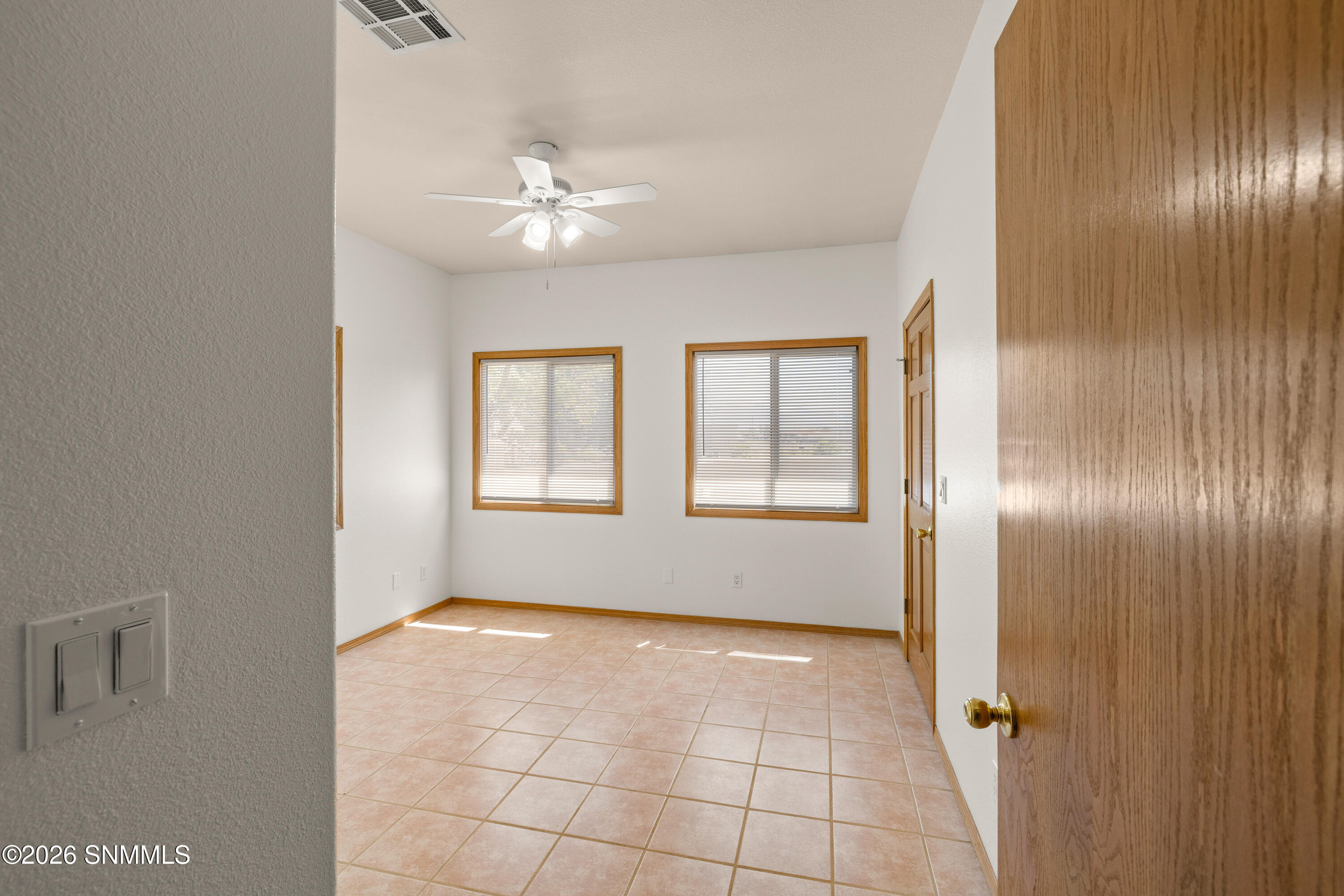 25191-Tularosa-MLS-Camera-Guy-31