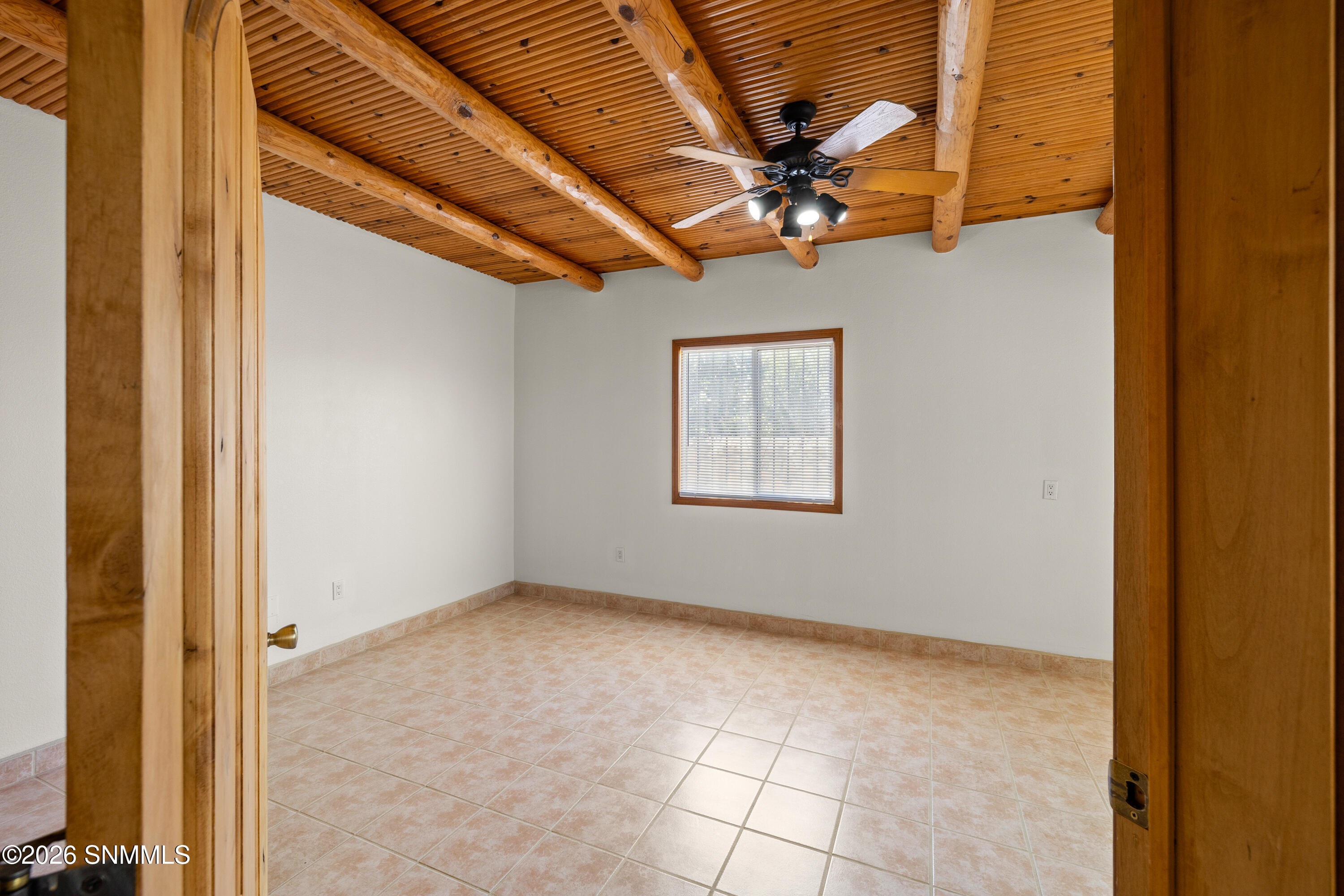 25191-Tularosa-MLS-Camera-Guy-34