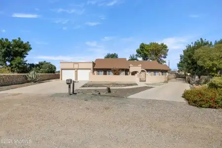 2591 Tularosa Drive, Las Cruces, New Mexico 88007, 4 Bedrooms Bedrooms, ,2.5 BathroomsBathrooms,Residential,For Sale,Tularosa,2602716
