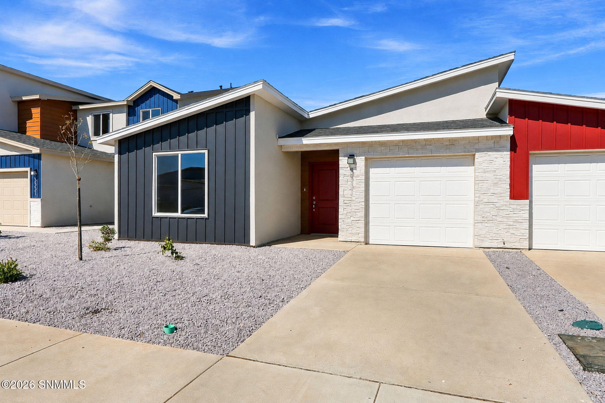 1-web-or-mls-Exterior1