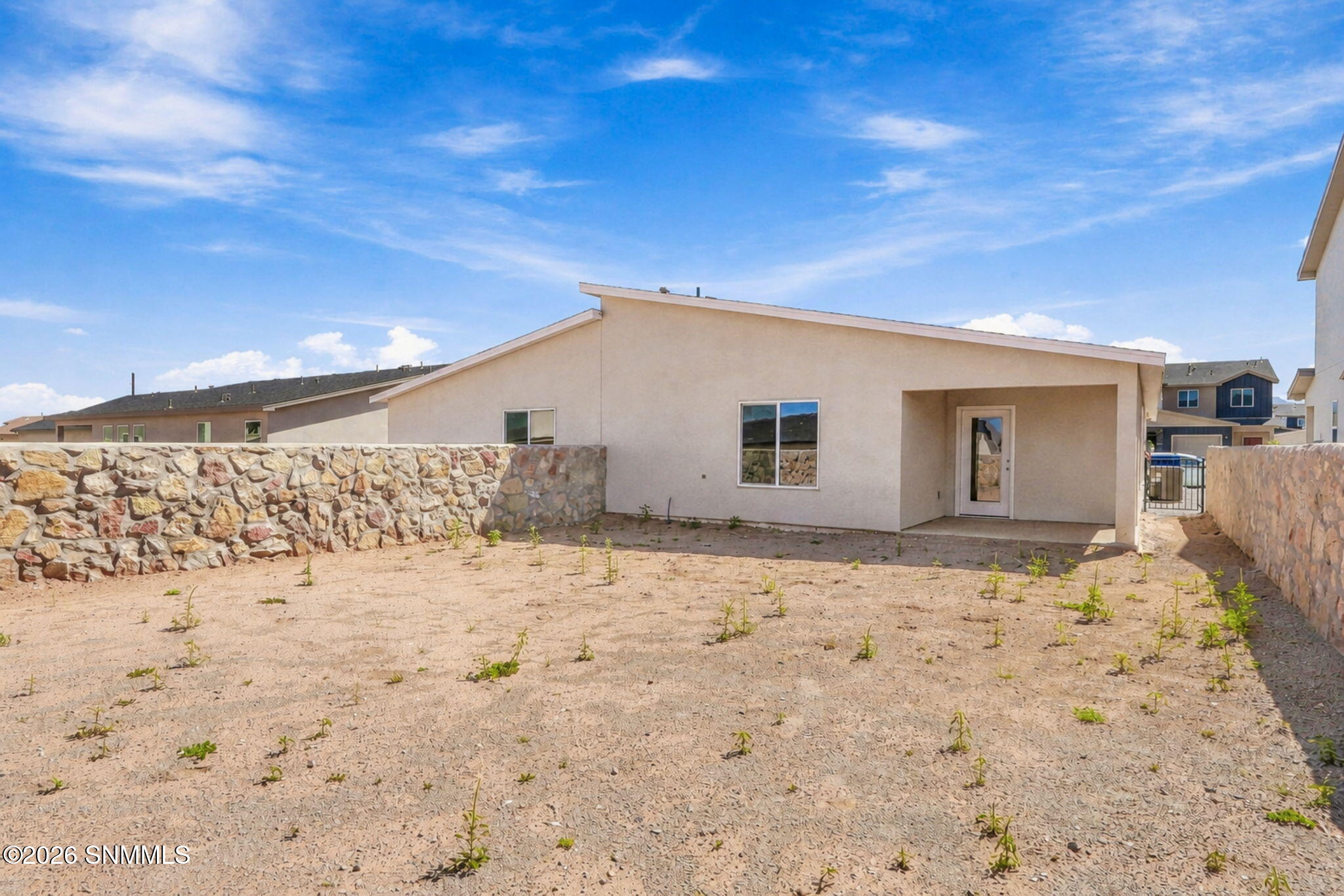 4-web-or-mls-Exterior4