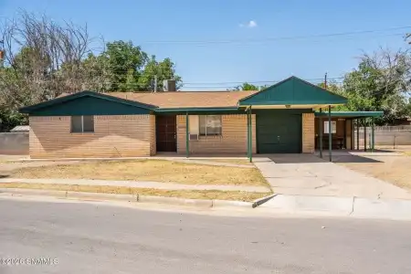 2063 Avalon Place, Las Cruces, New Mexico 88005, 3 Bedrooms Bedrooms, ,2 BathroomsBathrooms,Residential,For Sale,Avalon,2602736