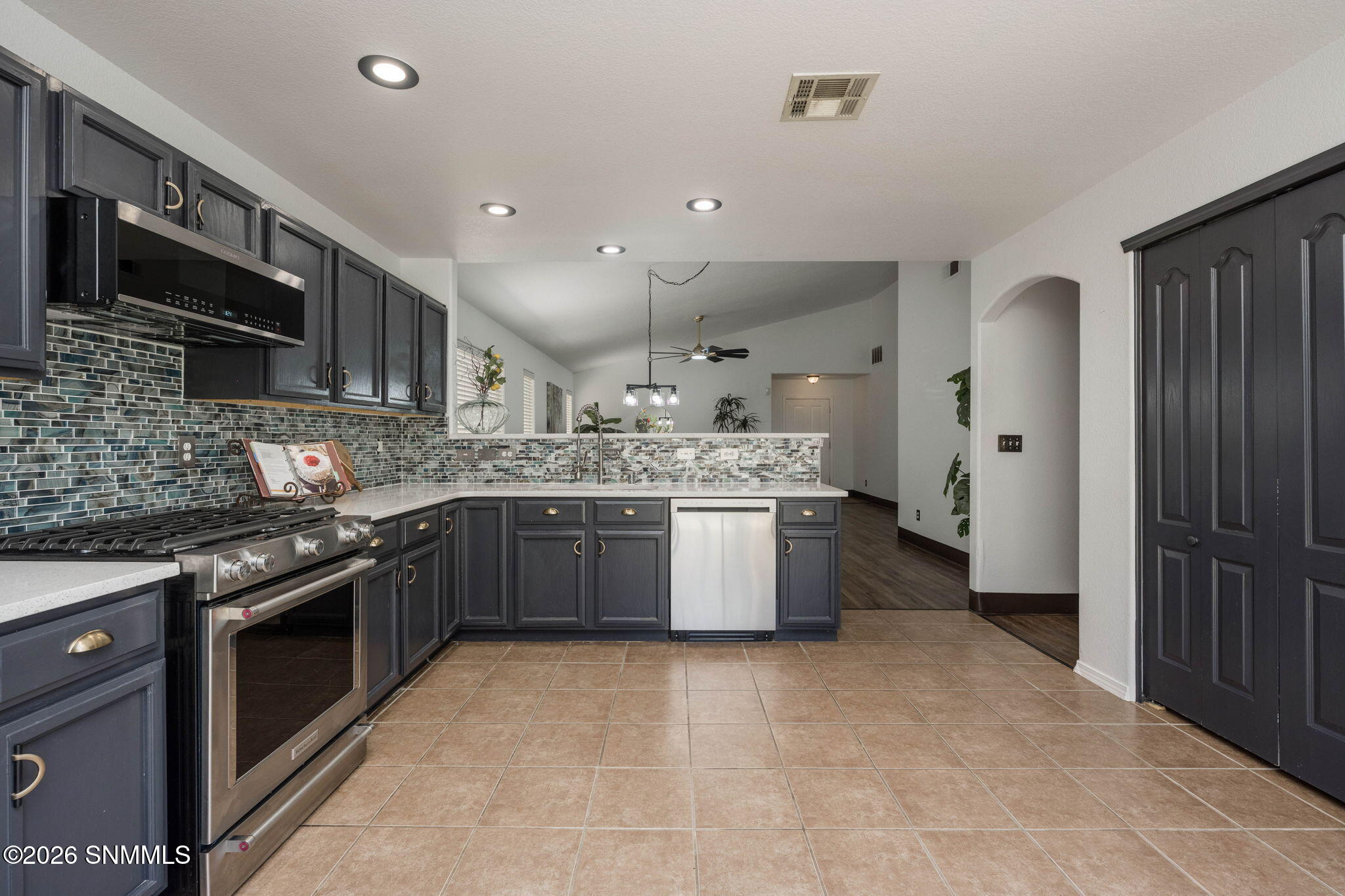 13-web-or-mls-Snappin Homes (Anasazi1383