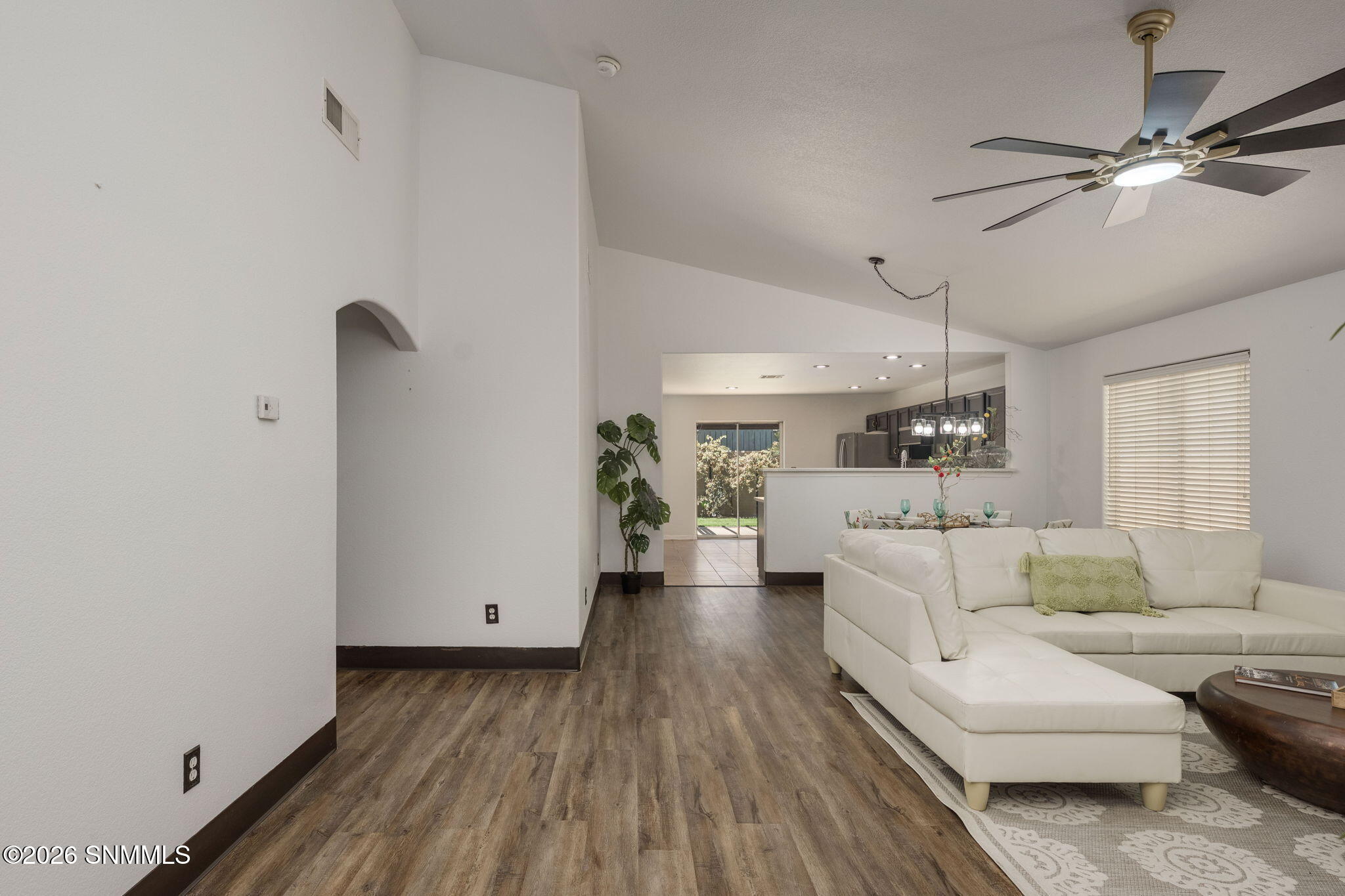 4-web-or-mls-Snappin Homes (Anasazi1383)