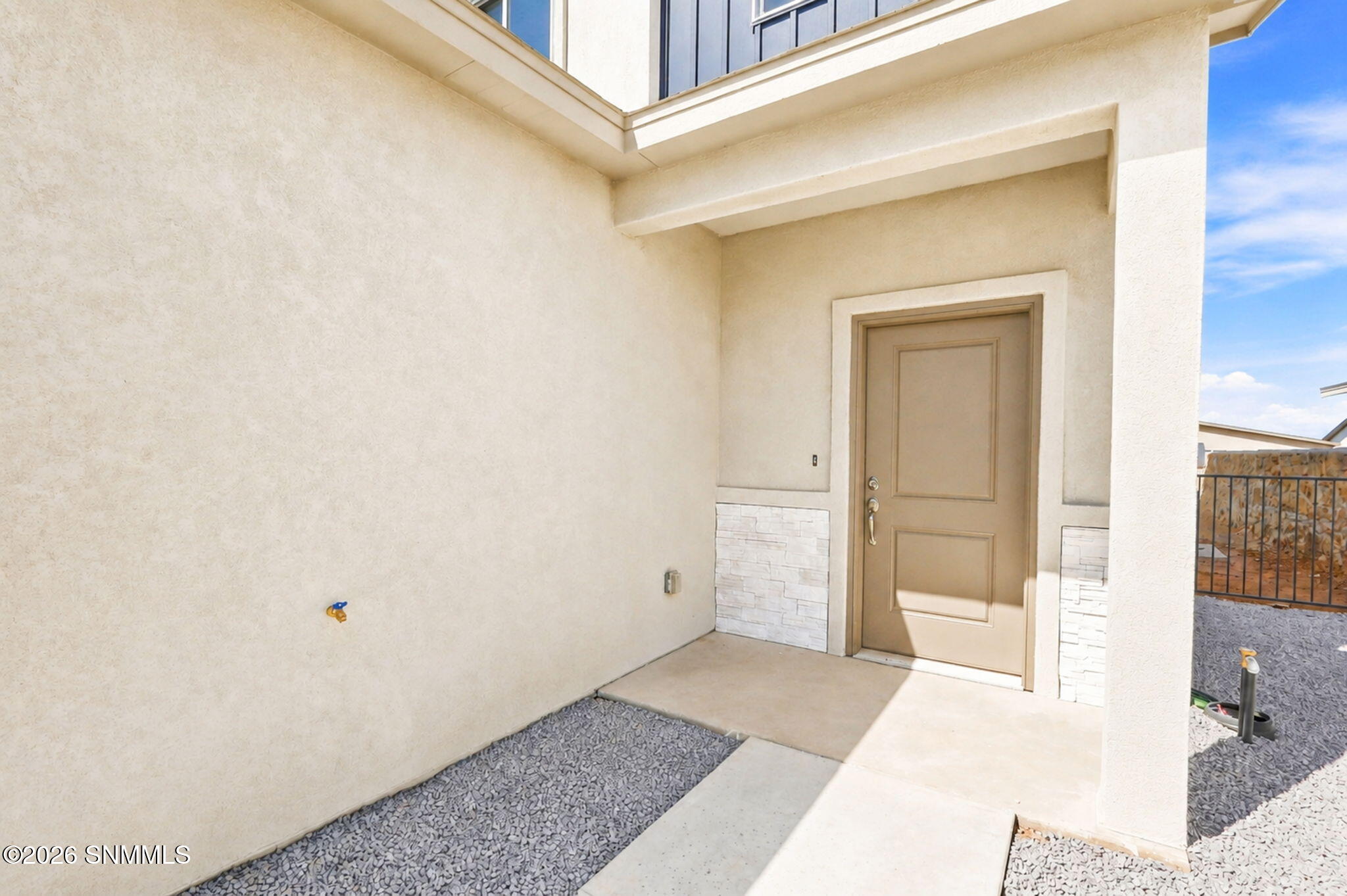 5-web-or-mls-Exterior5