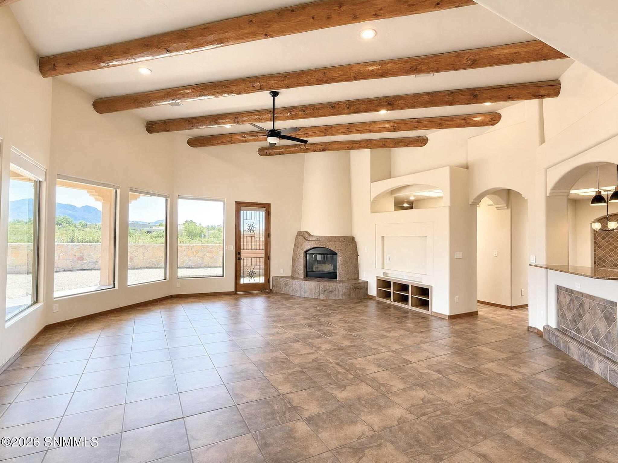 PATINO REAL ESTATE - 11 - Living Room 3