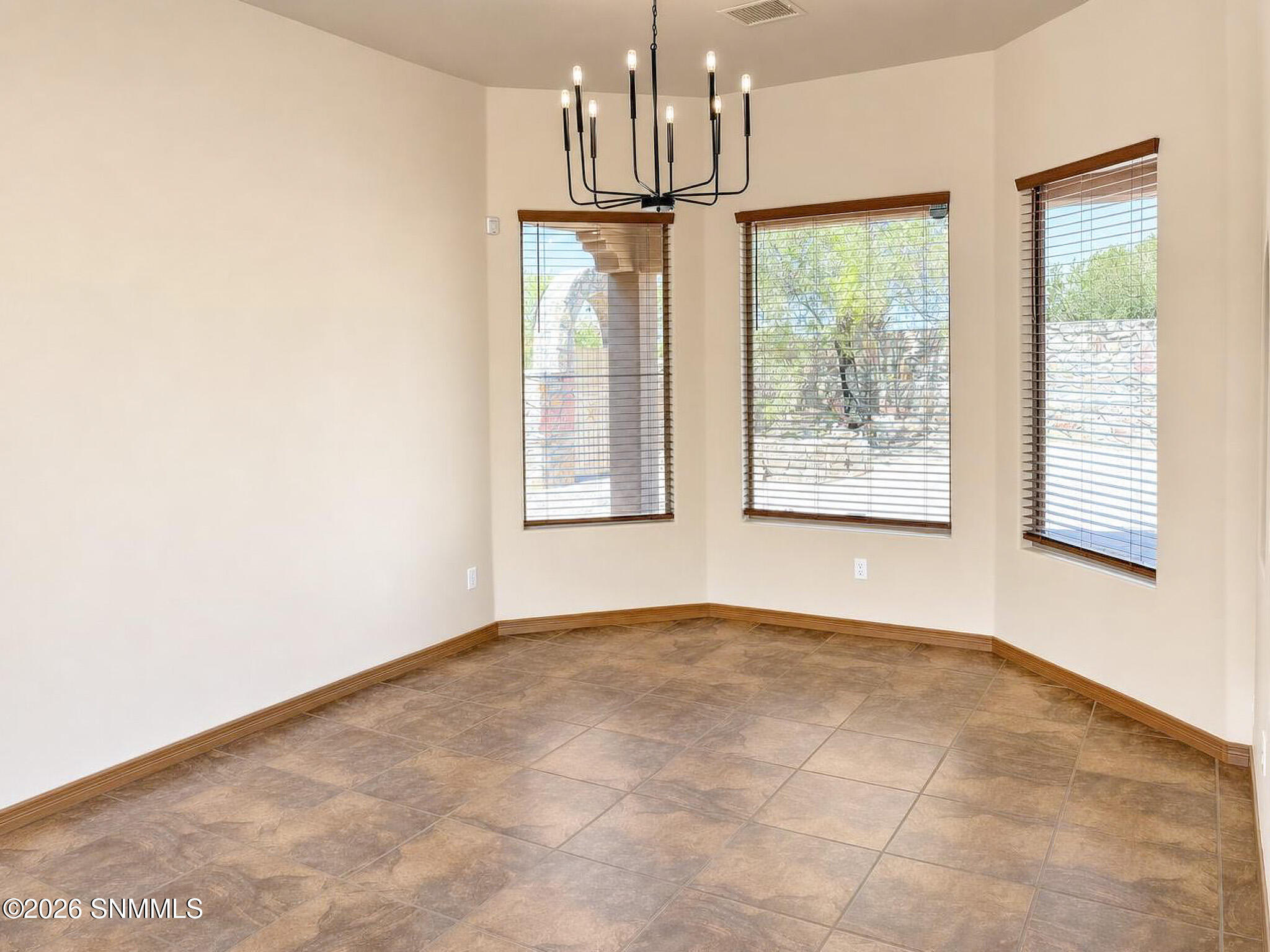 PATINO REAL ESTATE - 13 - Dining Room 1