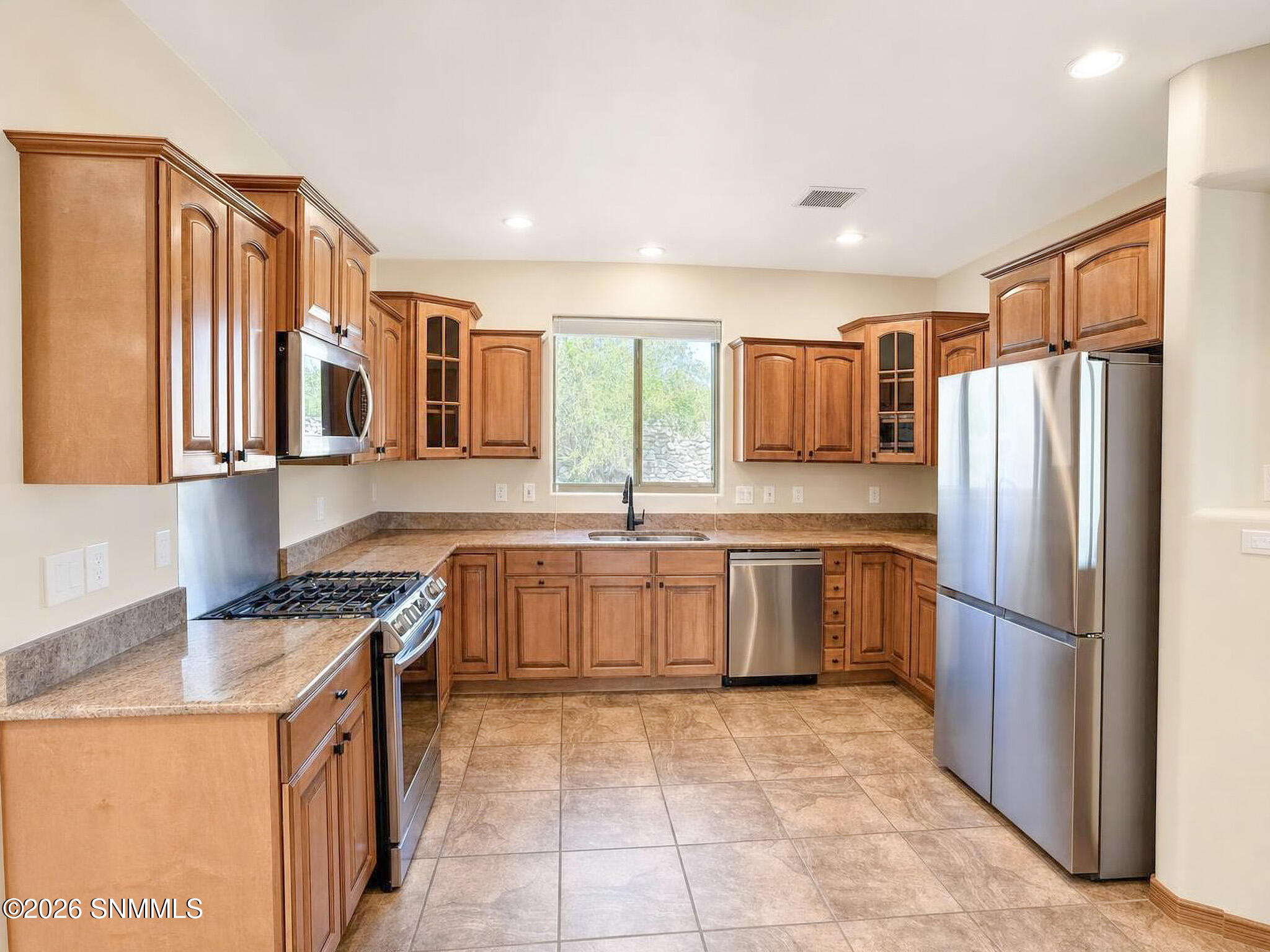 PATINO REAL ESTATE - 16 - Kitchen 2