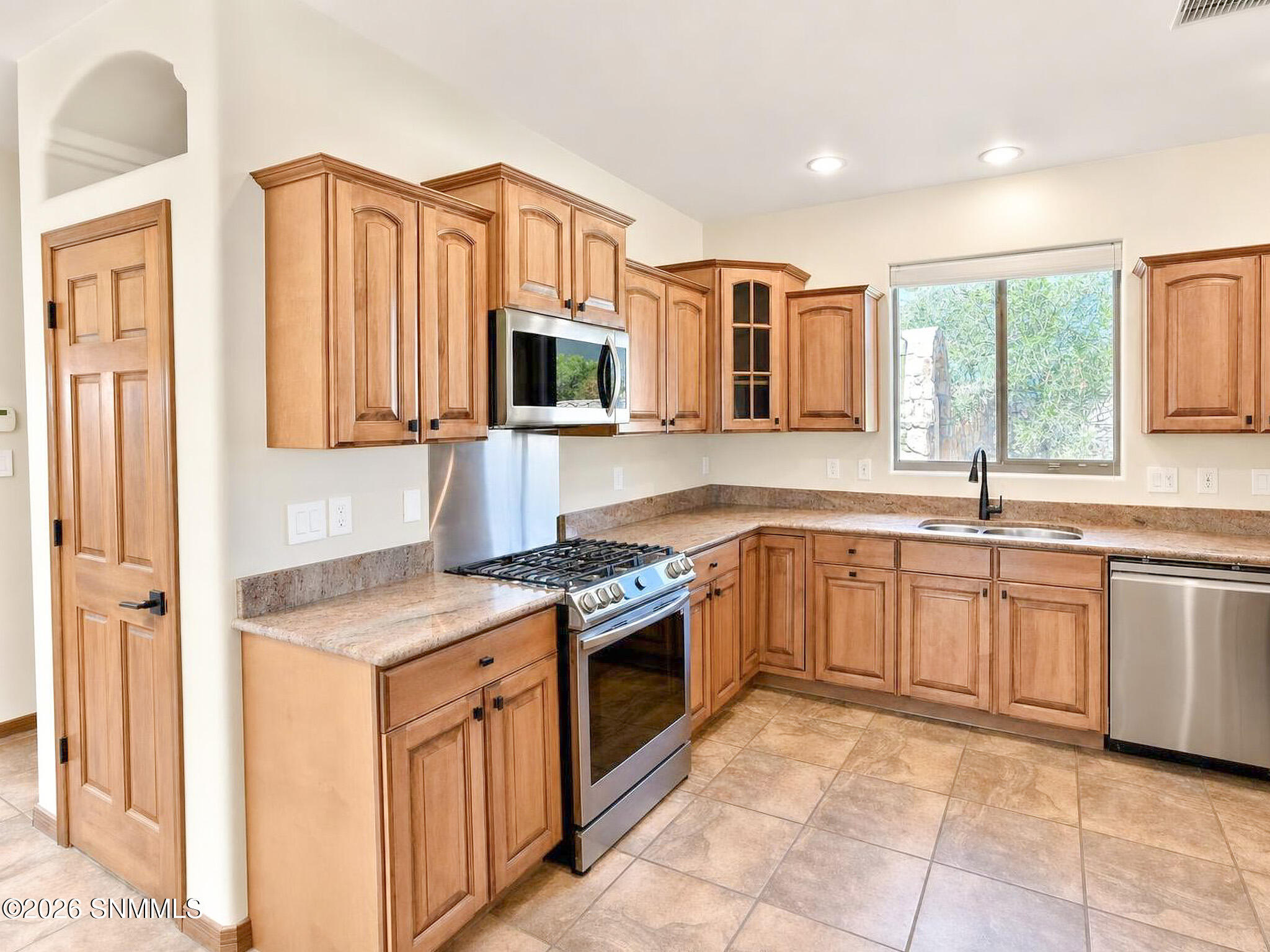 PATINO REAL ESTATE - 17 - Kitchen 3