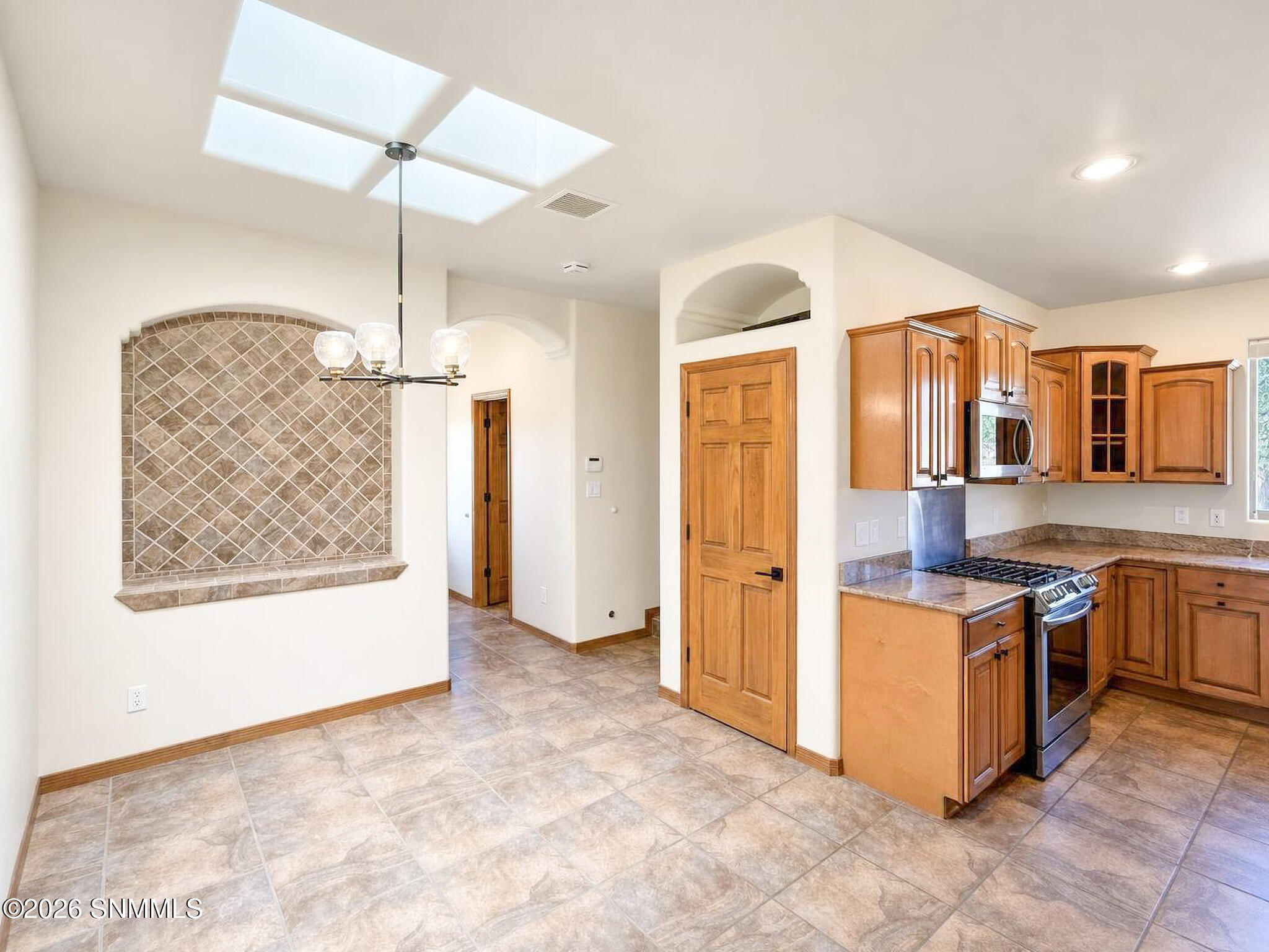 PATINO REAL ESTATE - 19 - Kitchen 5