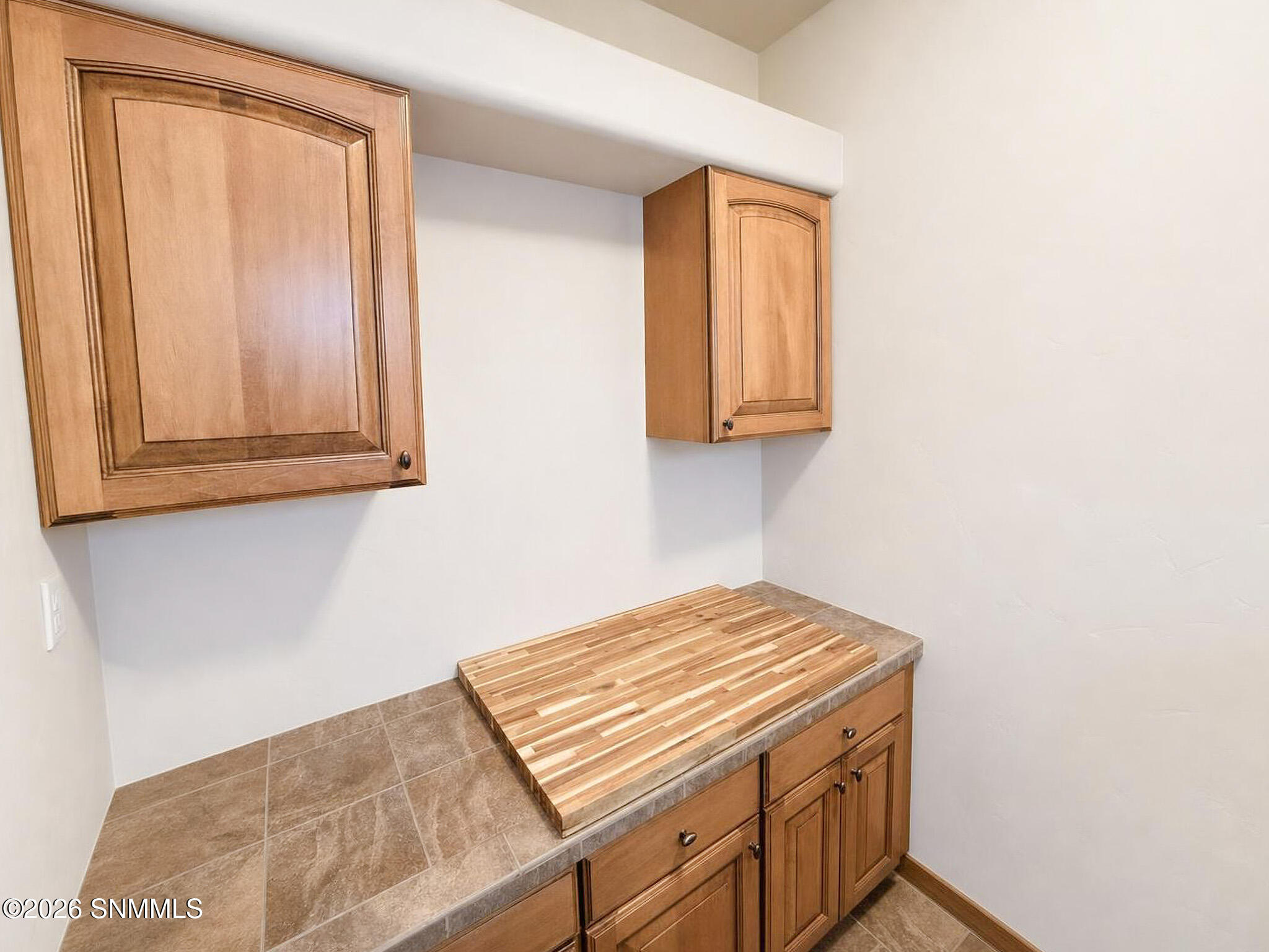 PATINO REAL ESTATE - 46 - Laundry Room 1