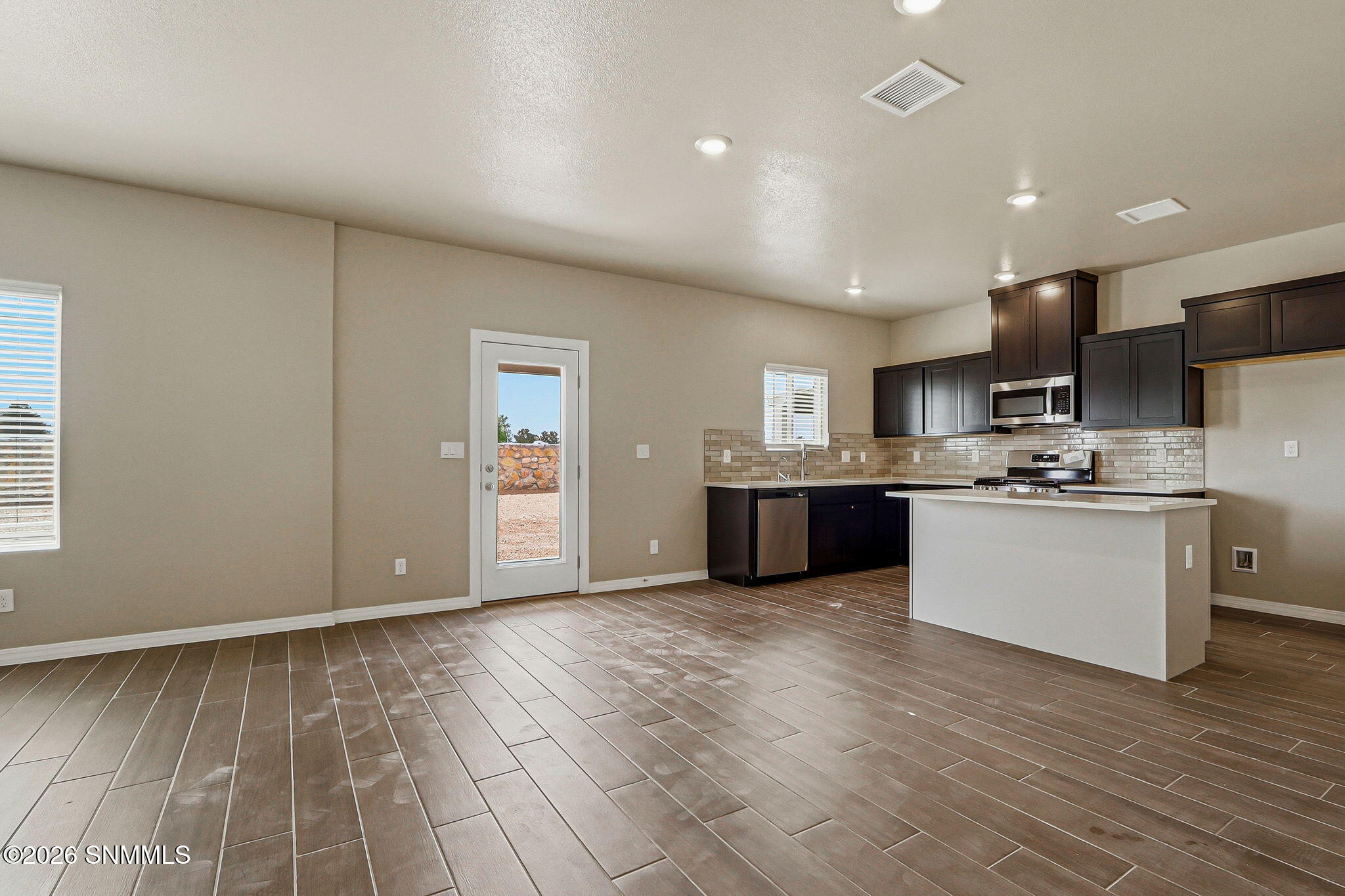 Living Room/Kitchen