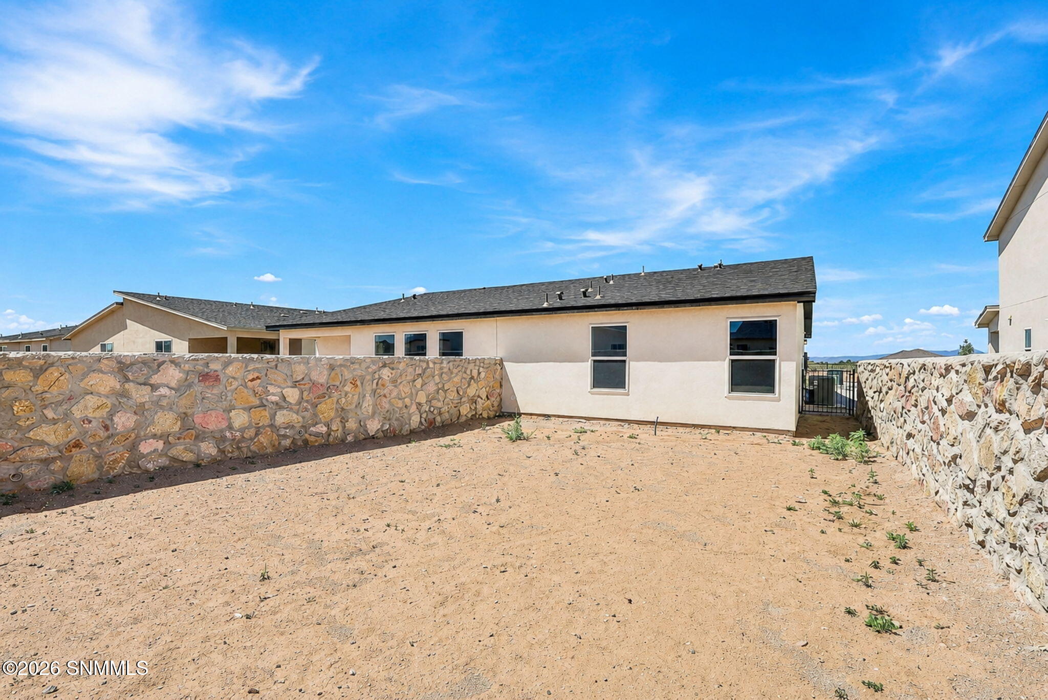 1-web-or-mls-EXTERIOR1