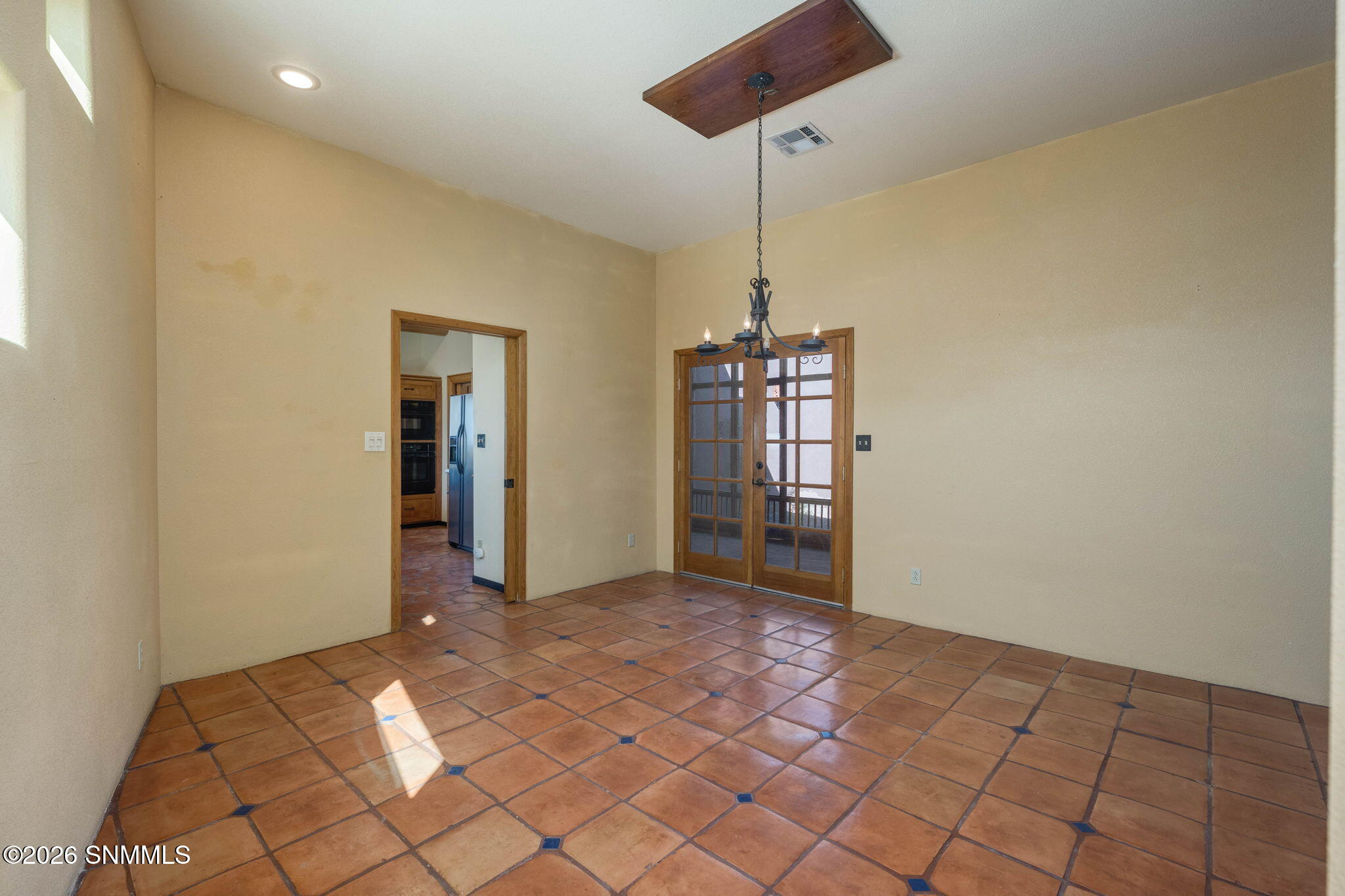 10-web-or-mls-Snappin Homes (AchenbachCa