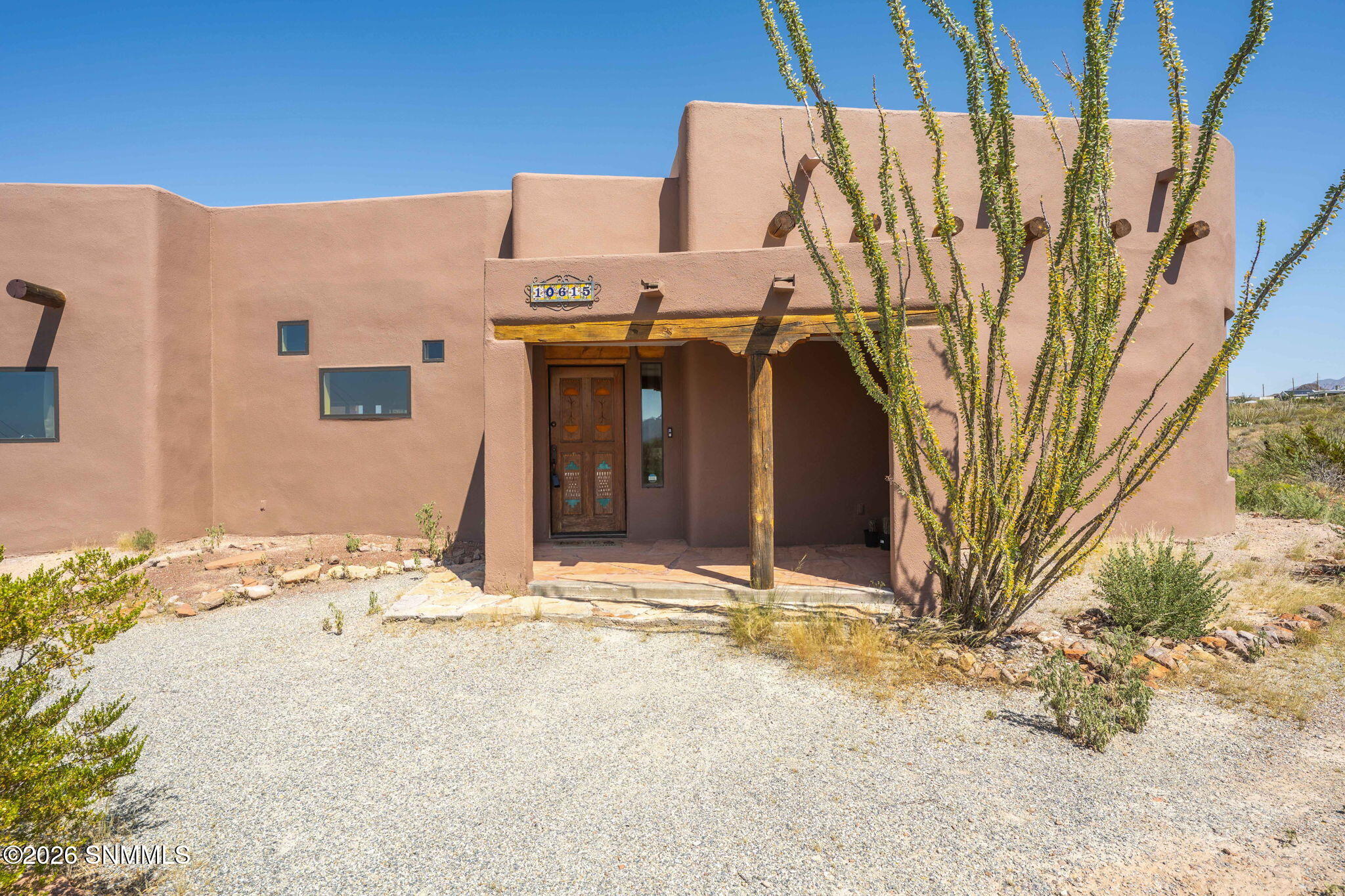 3-web-or-mls-Snappin Homes (AchenbachCan