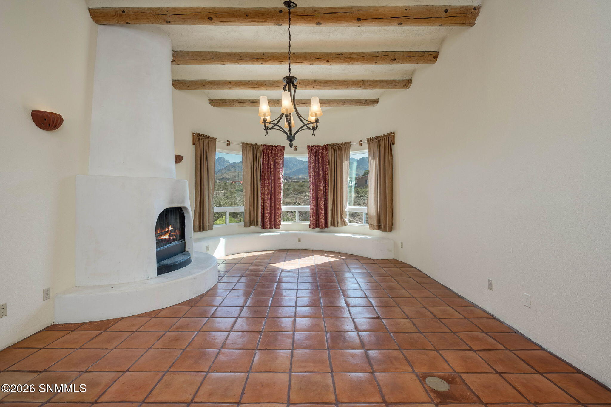 7-web-or-mls-Snappin Homes (AchenbachCan