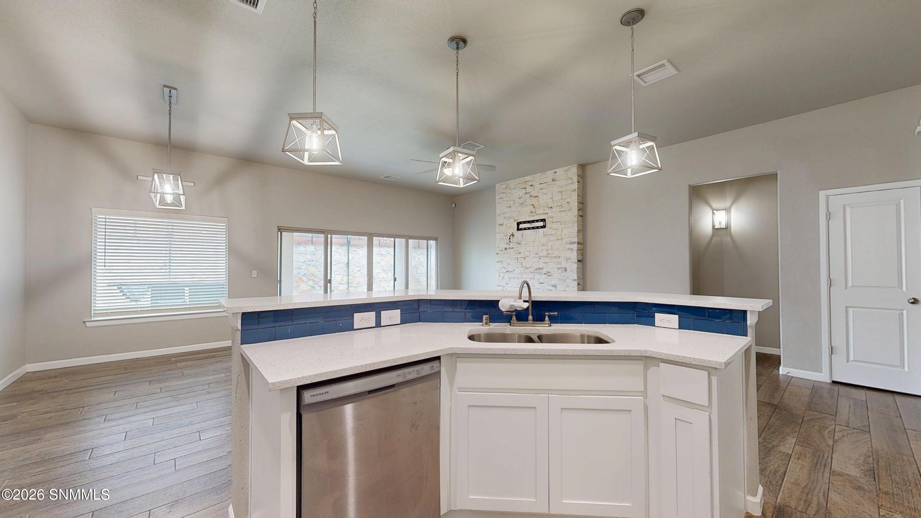 1092-Nickel-Hill-Ave-05052026_071643