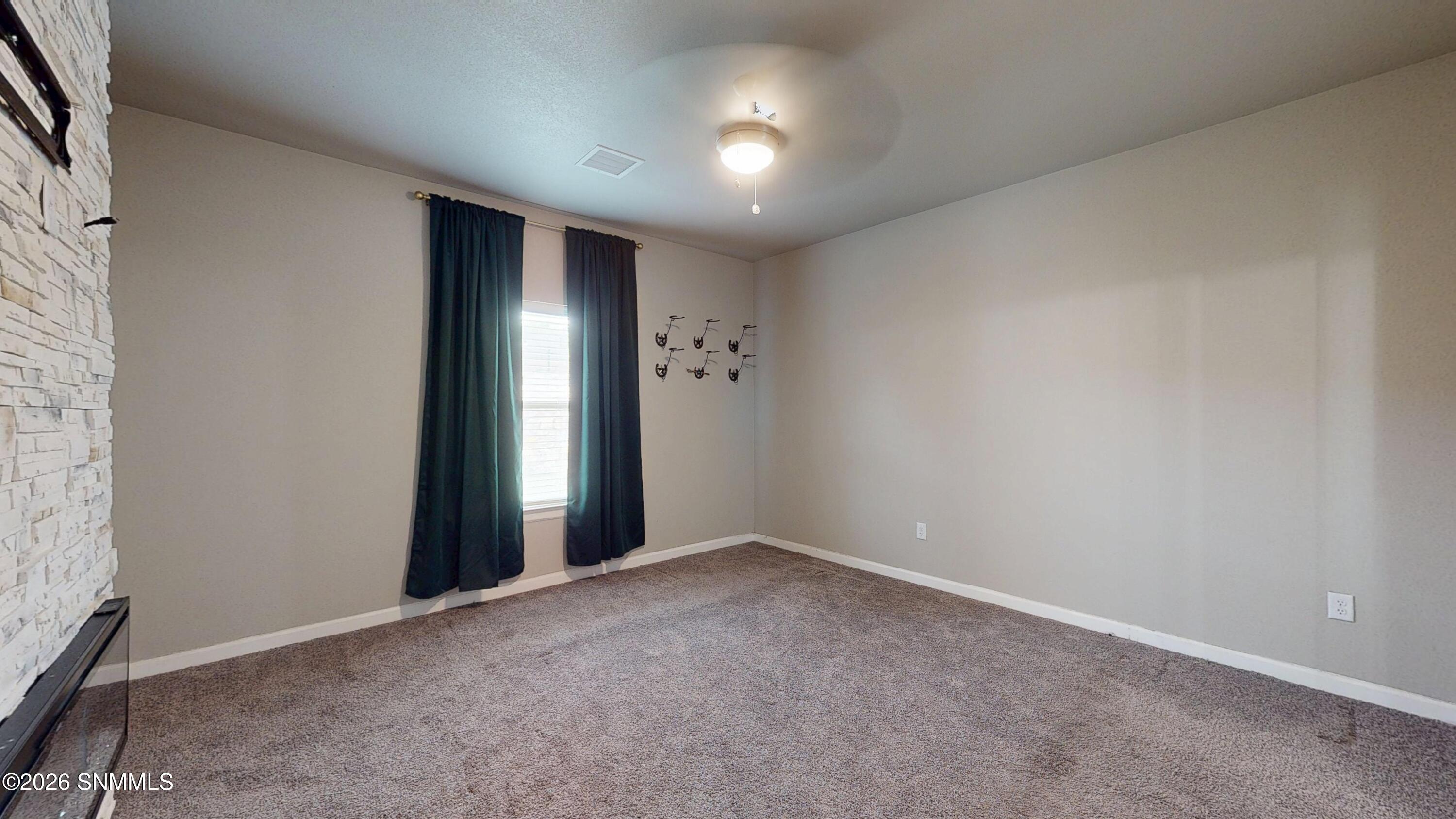 1092-Nickel-Hill-Ave-05052026_071812