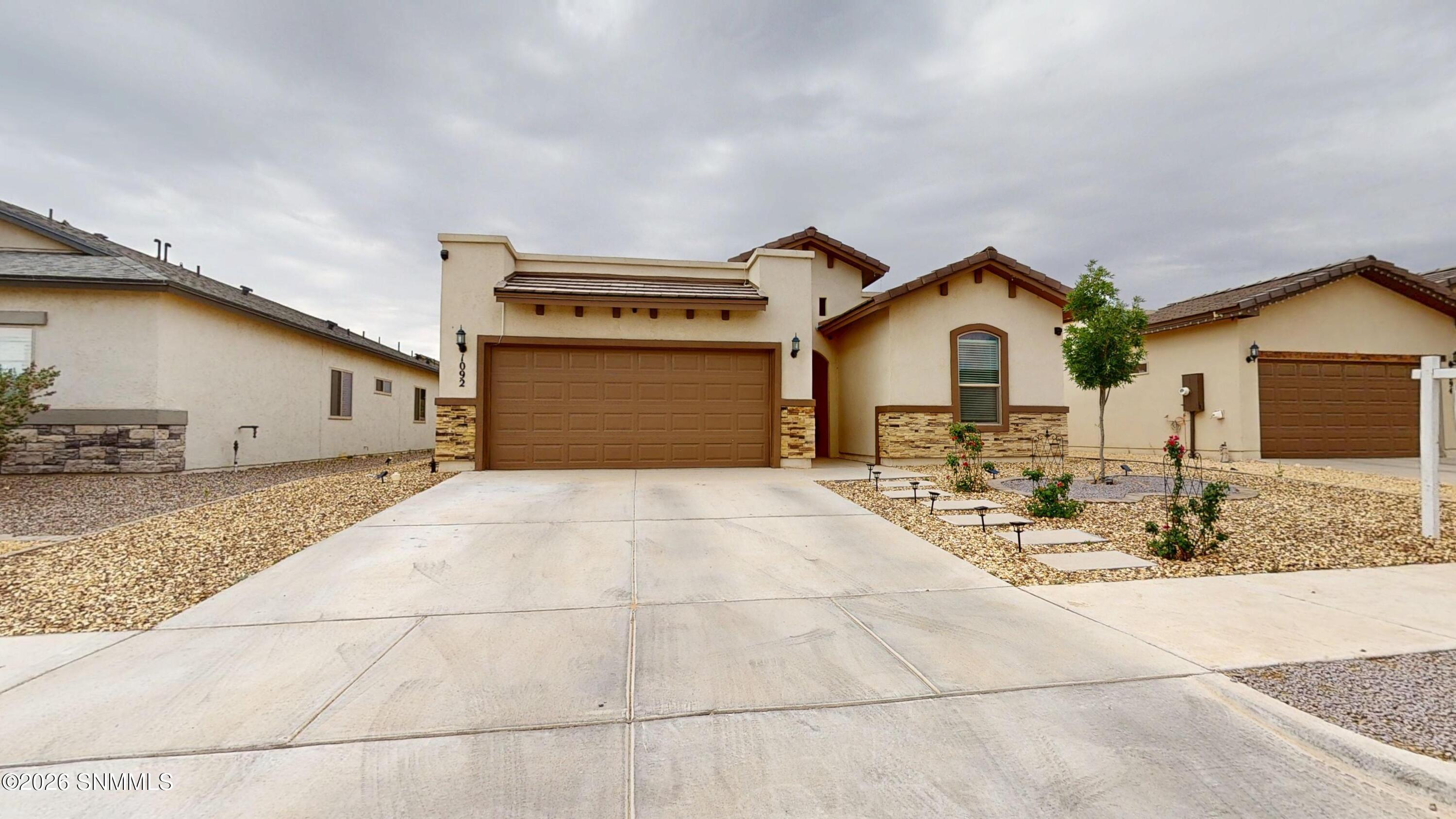1092-Nickel-Hill-Ave-05052026_072336