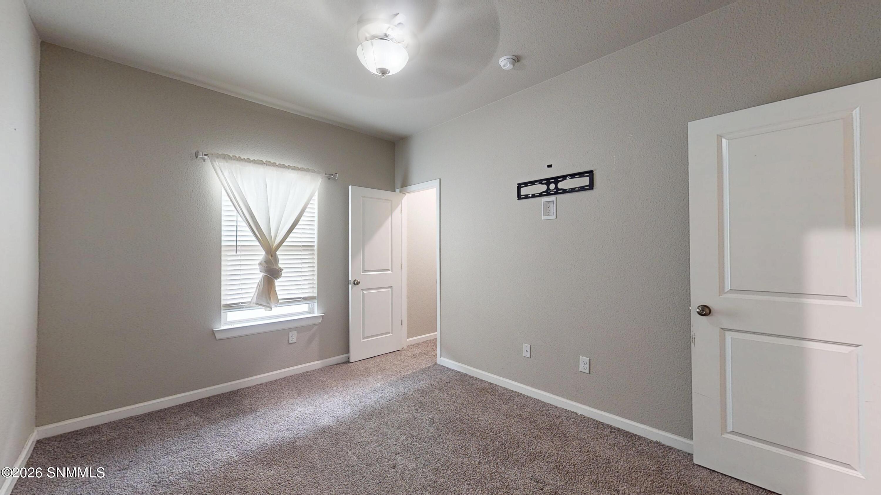 1092-Nickel-Hill-Ave-05052026_071524