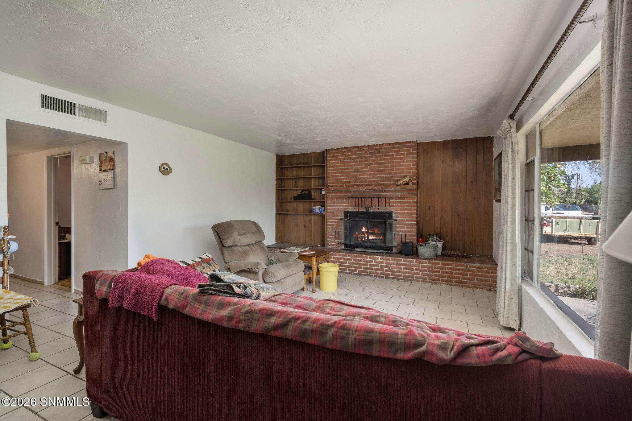 5-web-or-mls-Snappin Homes (Chisholm2040