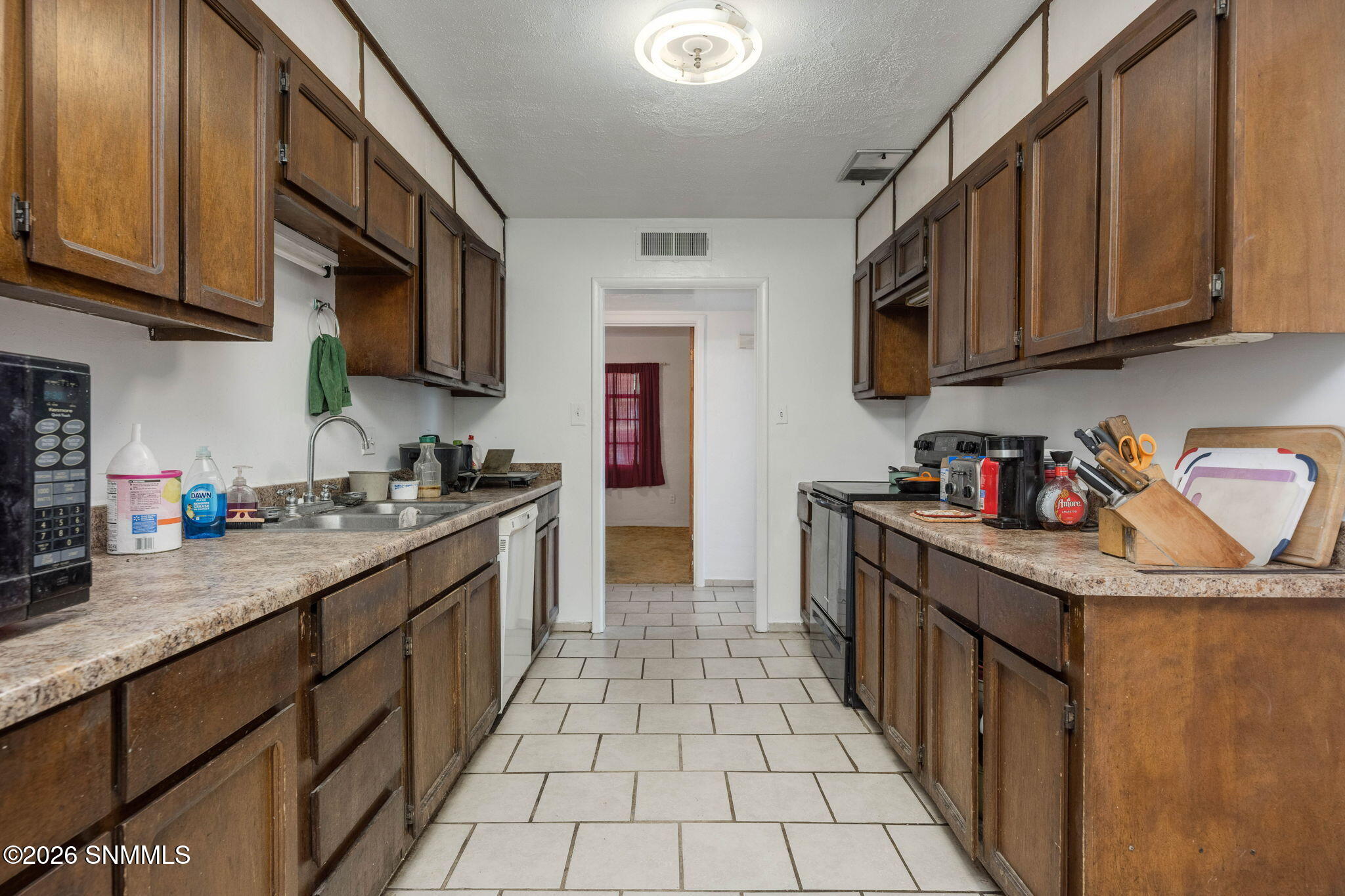8-web-or-mls-Snappin Homes (Chisholm2040
