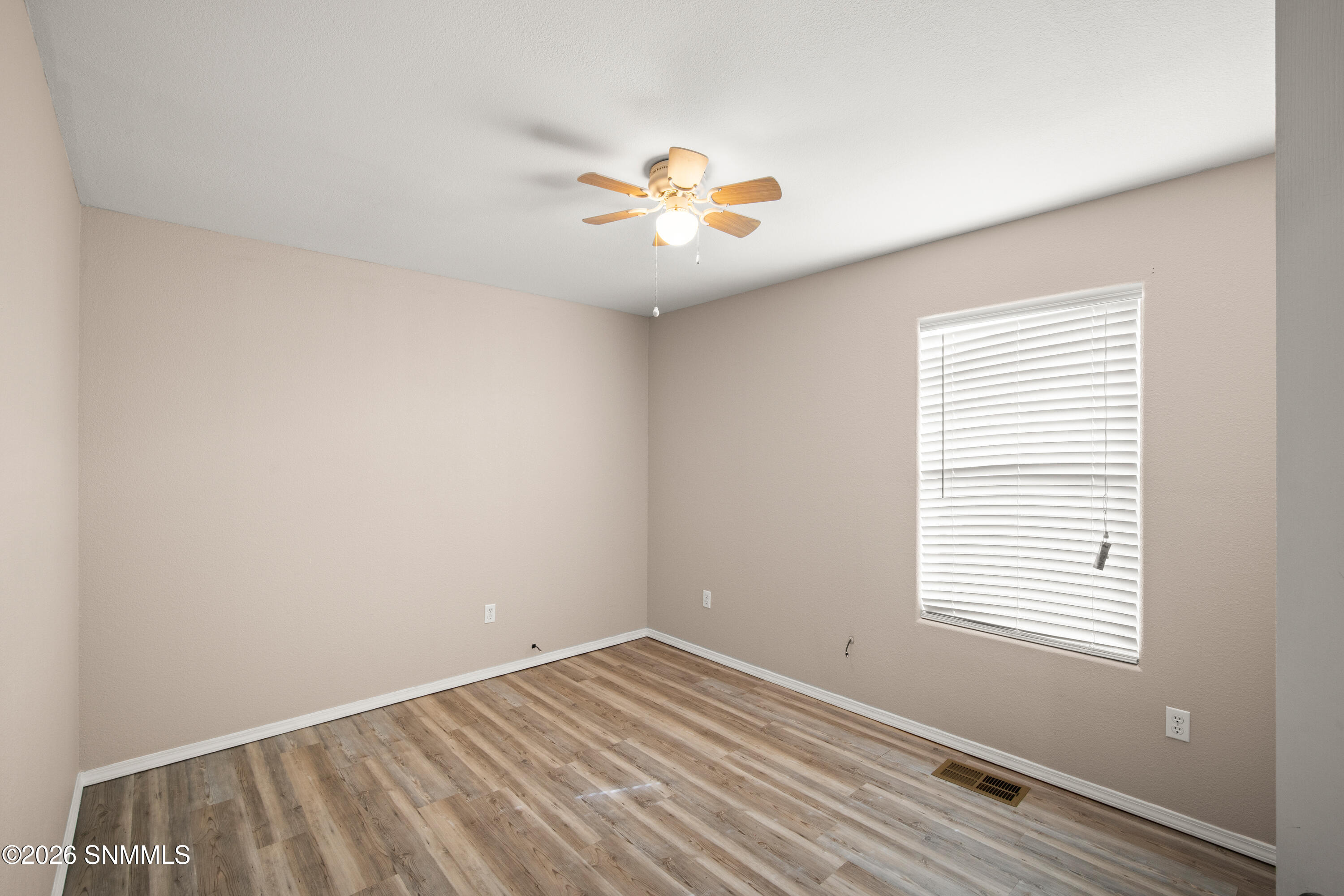 4999-Kyler-MLS-Camera-Guy-21