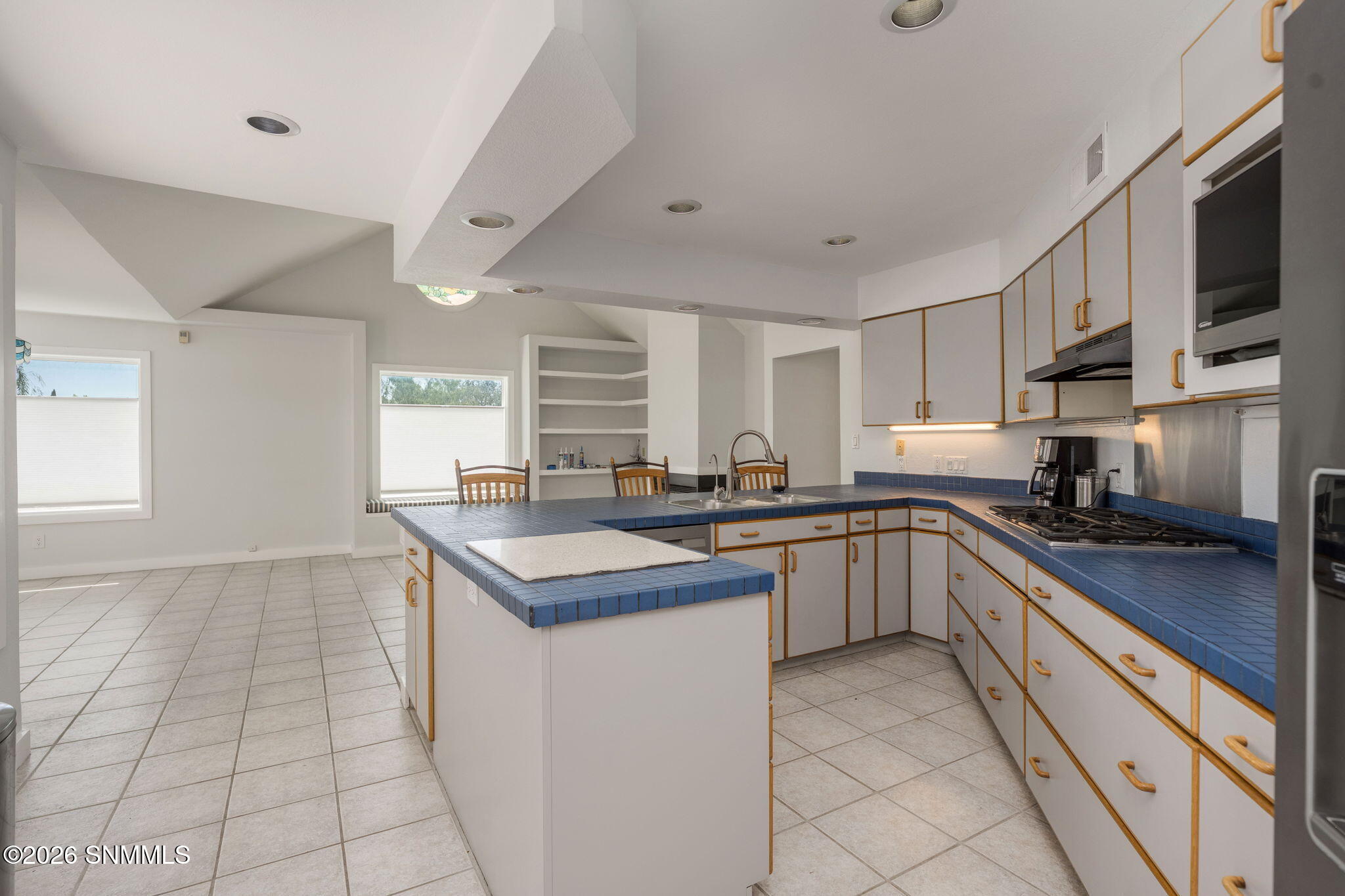 12-web-or-mls-Snappin Homes (Horseshoe14