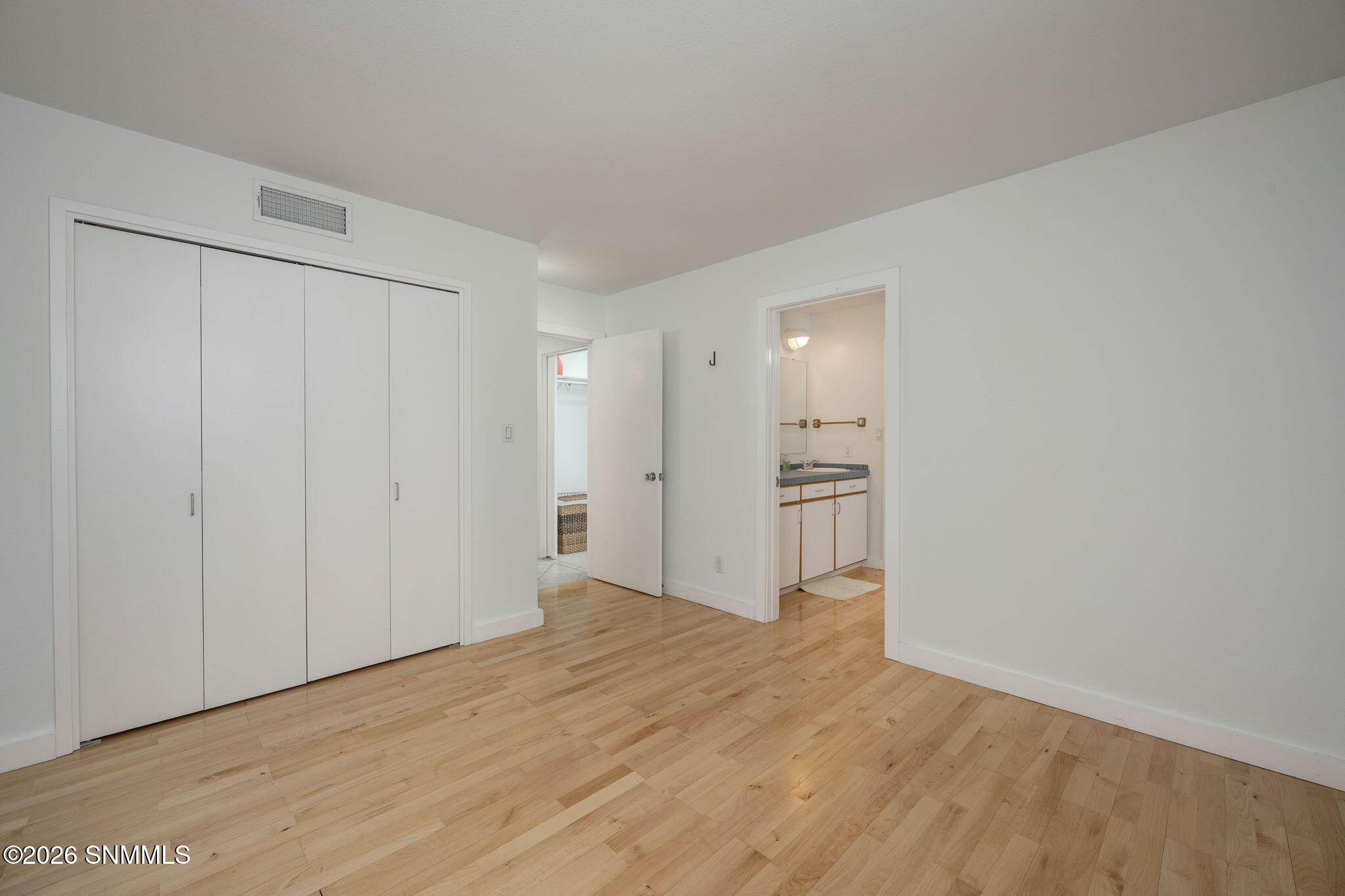28-web-or-mls-Snappin Homes (Horseshoe14