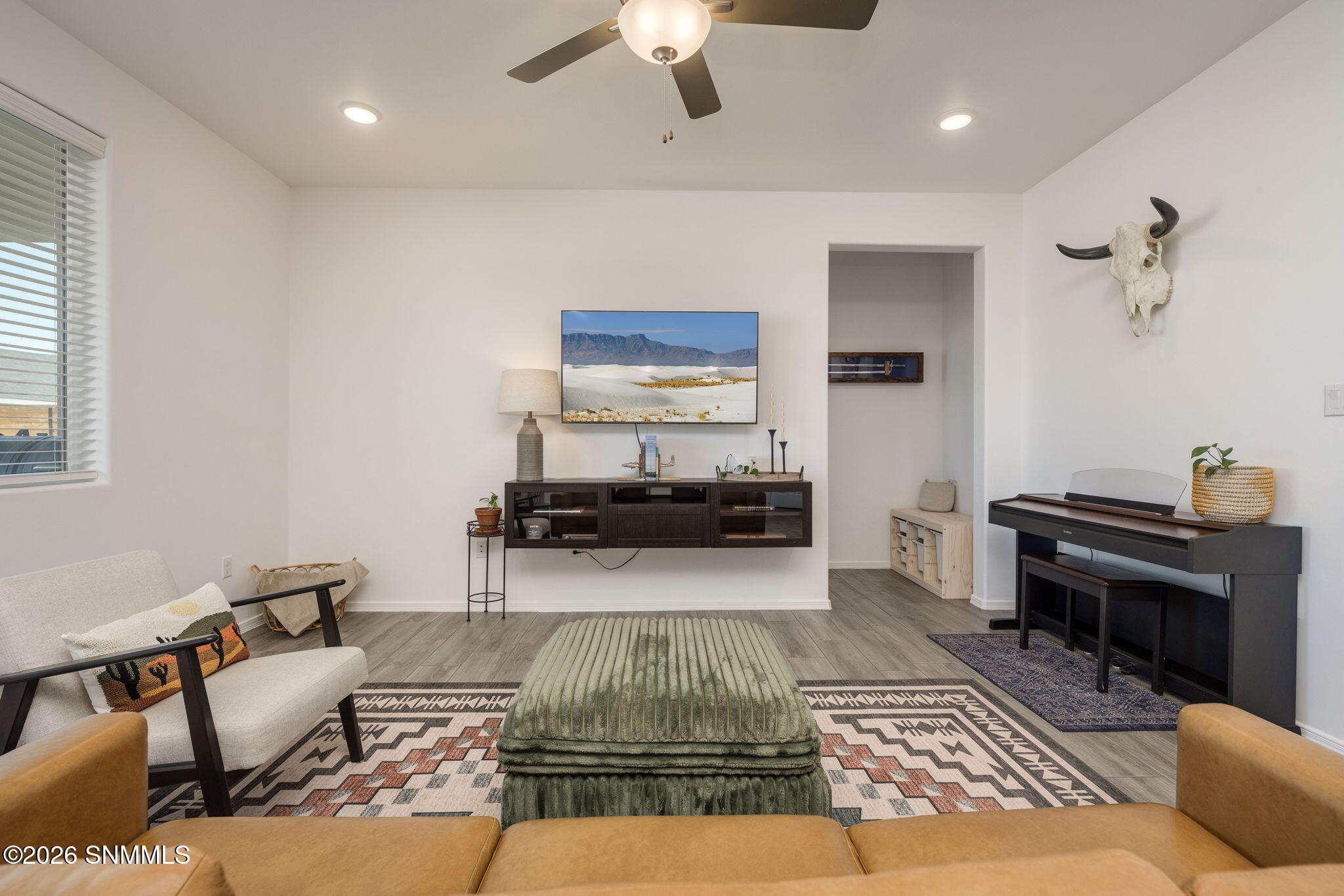 8-web-or-mls-Snappin Homes (Montgomery61