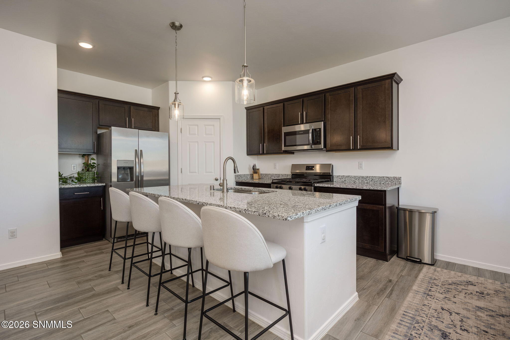 12-web-or-mls-Snappin Homes (Montgomery6