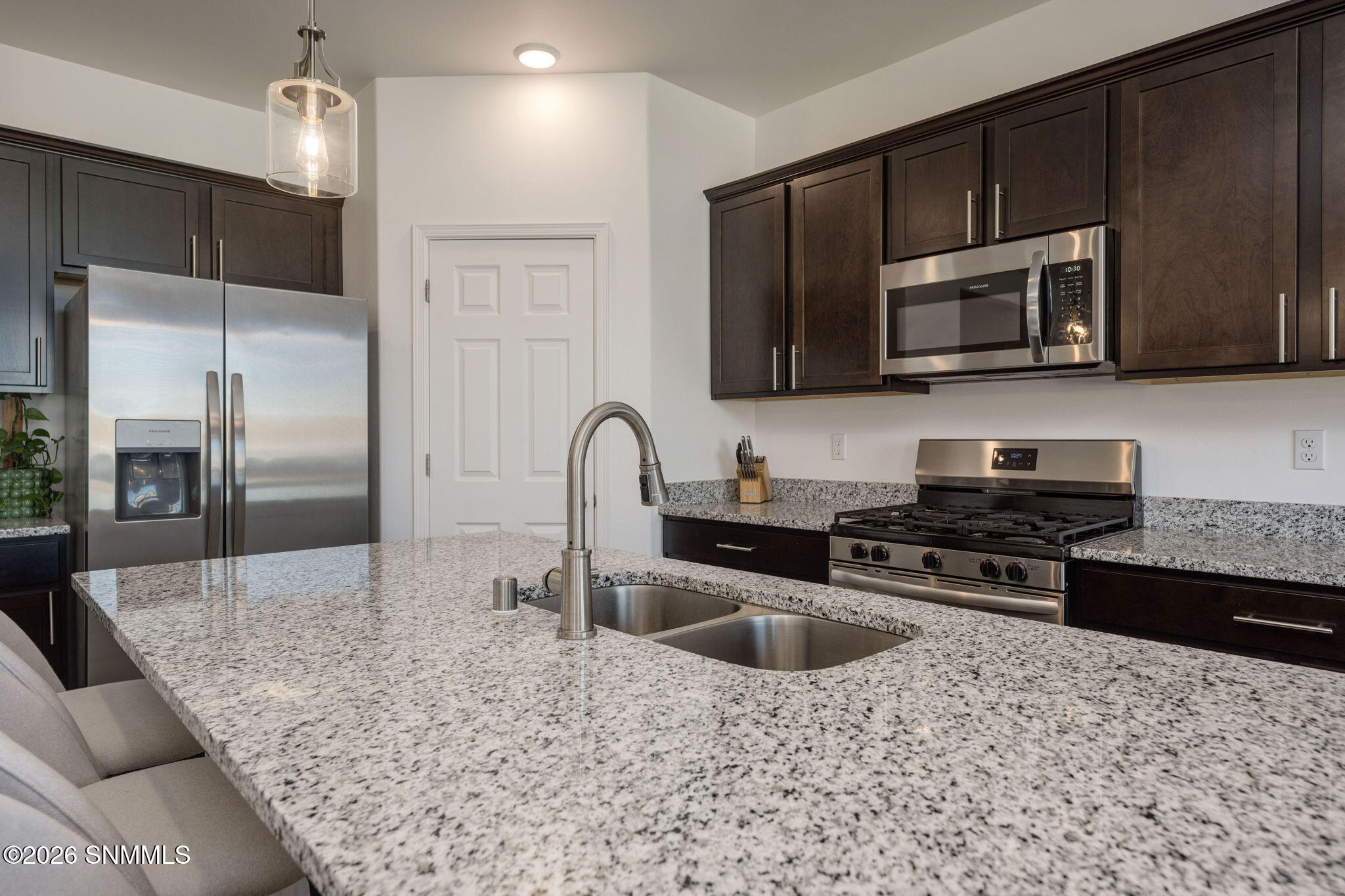 13-web-or-mls-Snappin Homes (Montgomery6