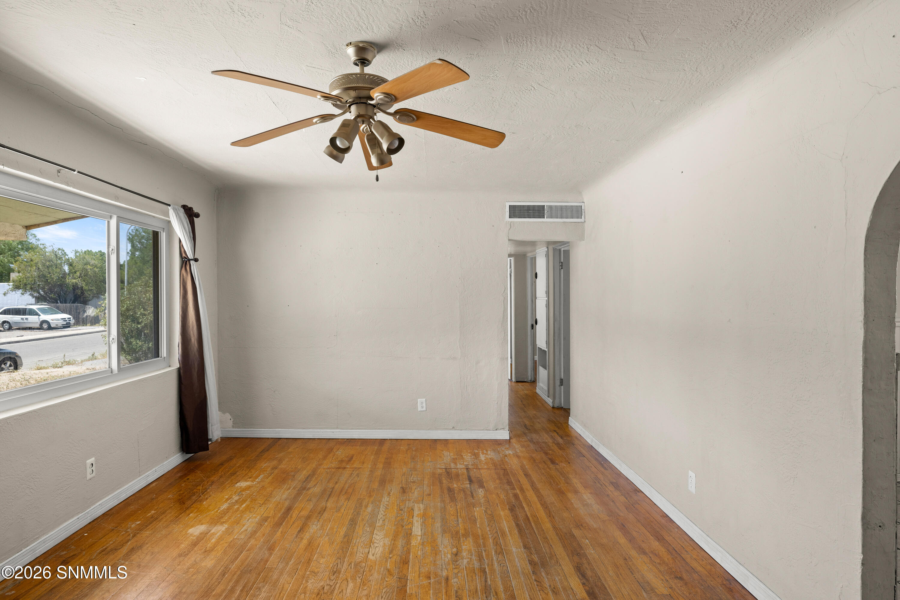 34-Keathley-MLS-Camera-Guy-6